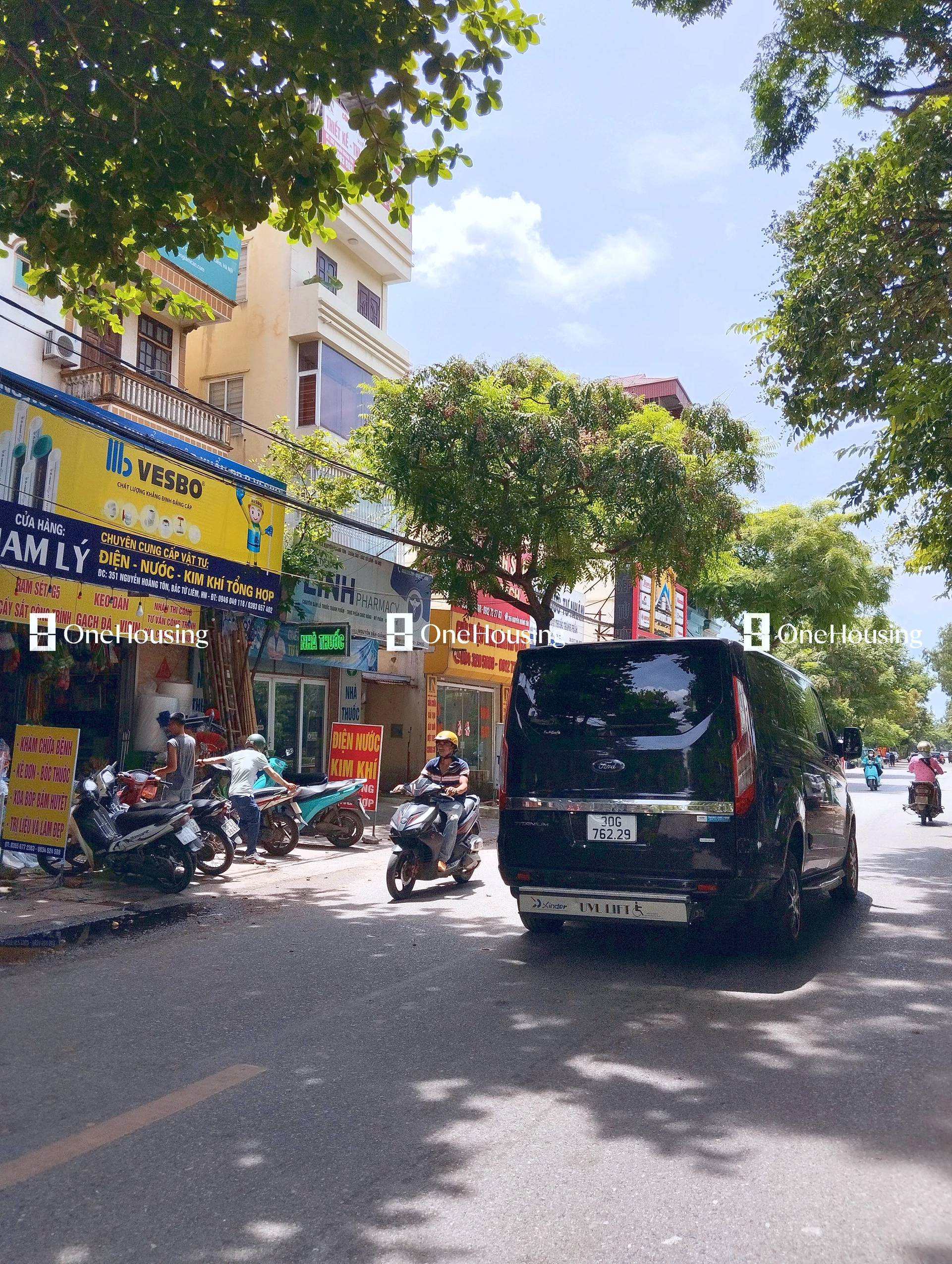 Nhà mặt phố Nguyễn Hoàng Tôn, P. Xuân La, Q. Tây Hồ, TP. Hà Nội