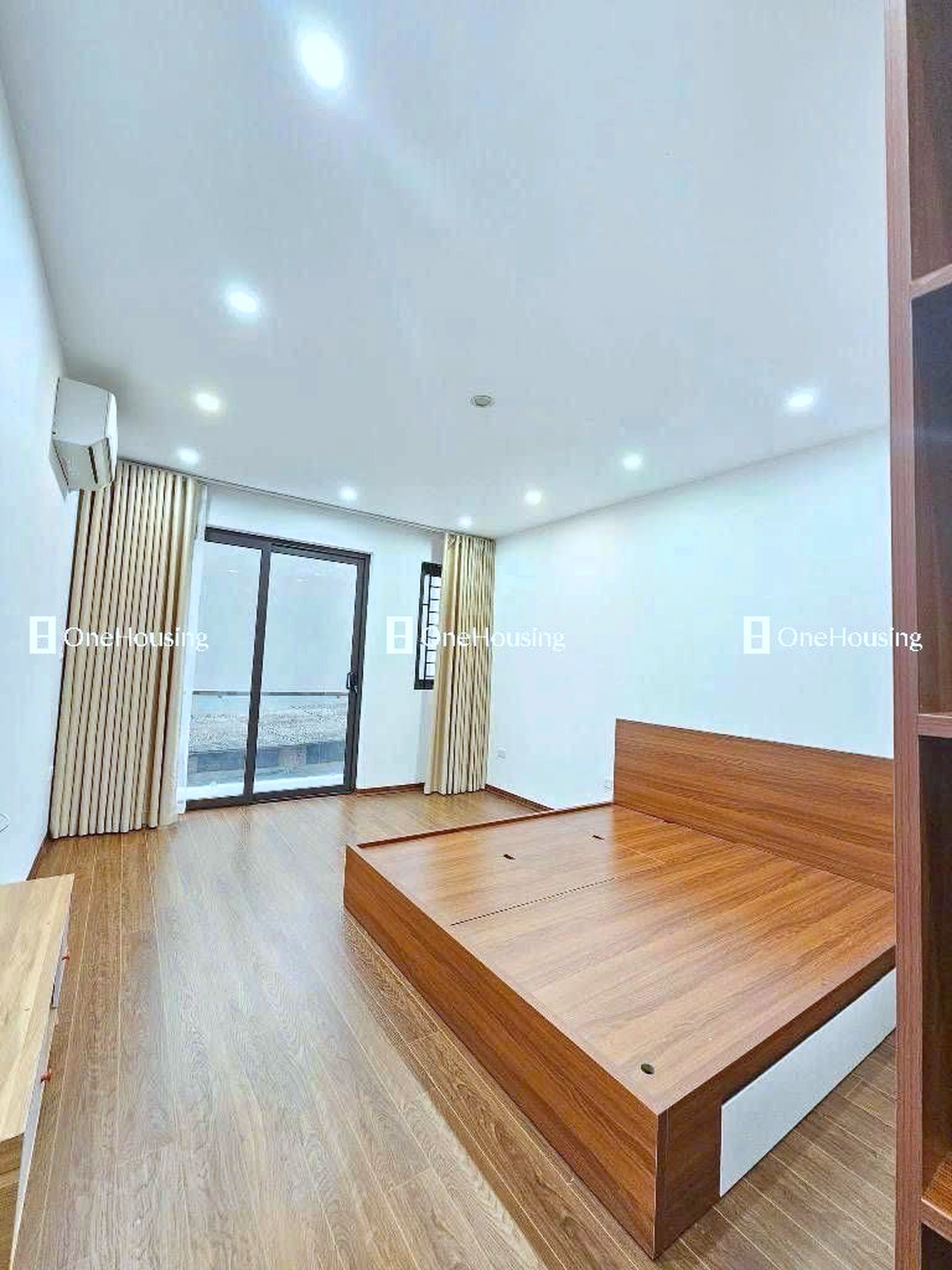 Nhà mặt ngõ cách Hoa Lâm 200m, P. Việt Hưng, Q. Long Biên, TP. Hà Nội