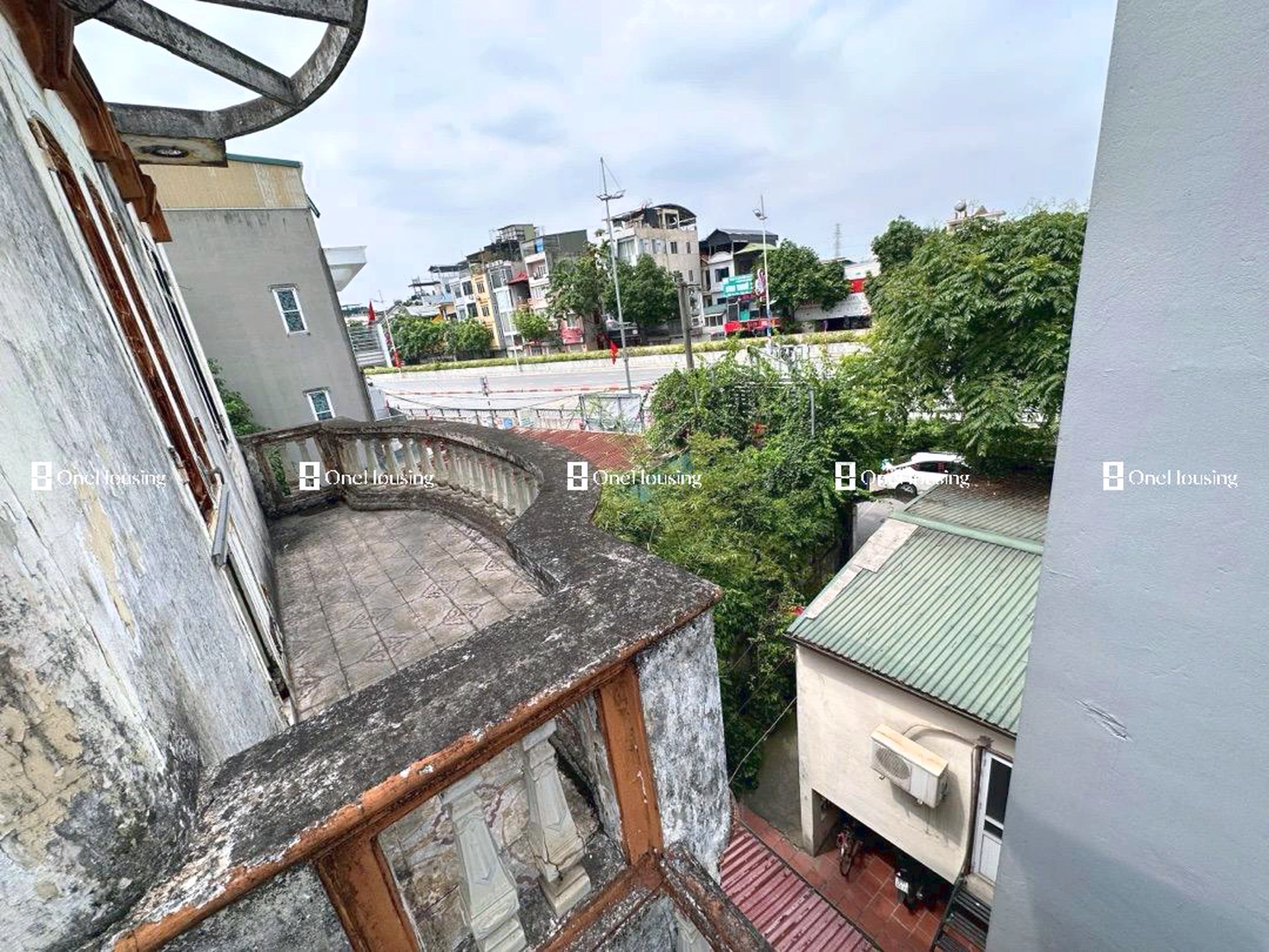 Nhà mặt phố Âu Cơ (đường gom chân đê), P. Nhật Tân, Q. Tây Hồ, TP. Hà Nội