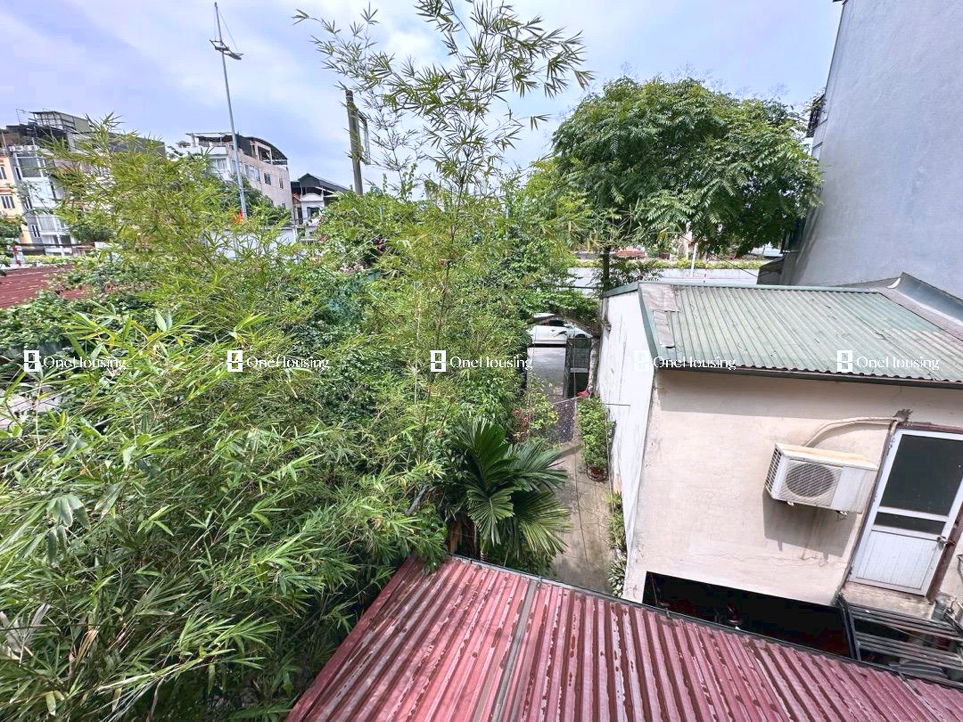 Nhà mặt phố Âu Cơ (đường gom chân đê), P. Nhật Tân, Q. Tây Hồ, TP. Hà Nội