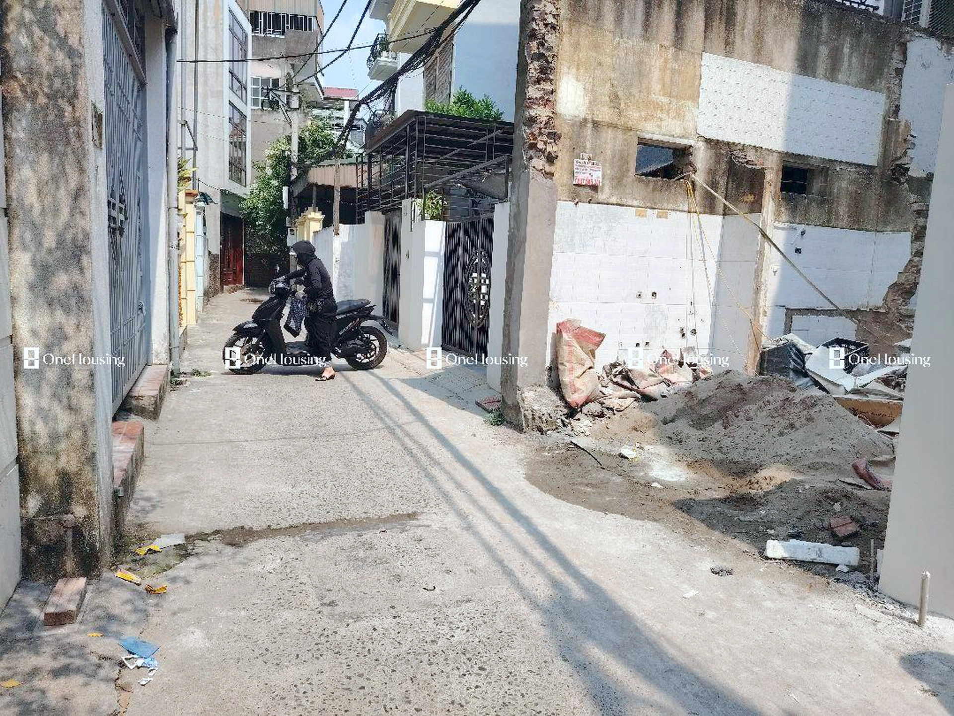 Nhà mặt ngõ cách Ngô Gia Tự 100m, P. Thượng Thanh, Q. Long Biên, TP. Hà Nội