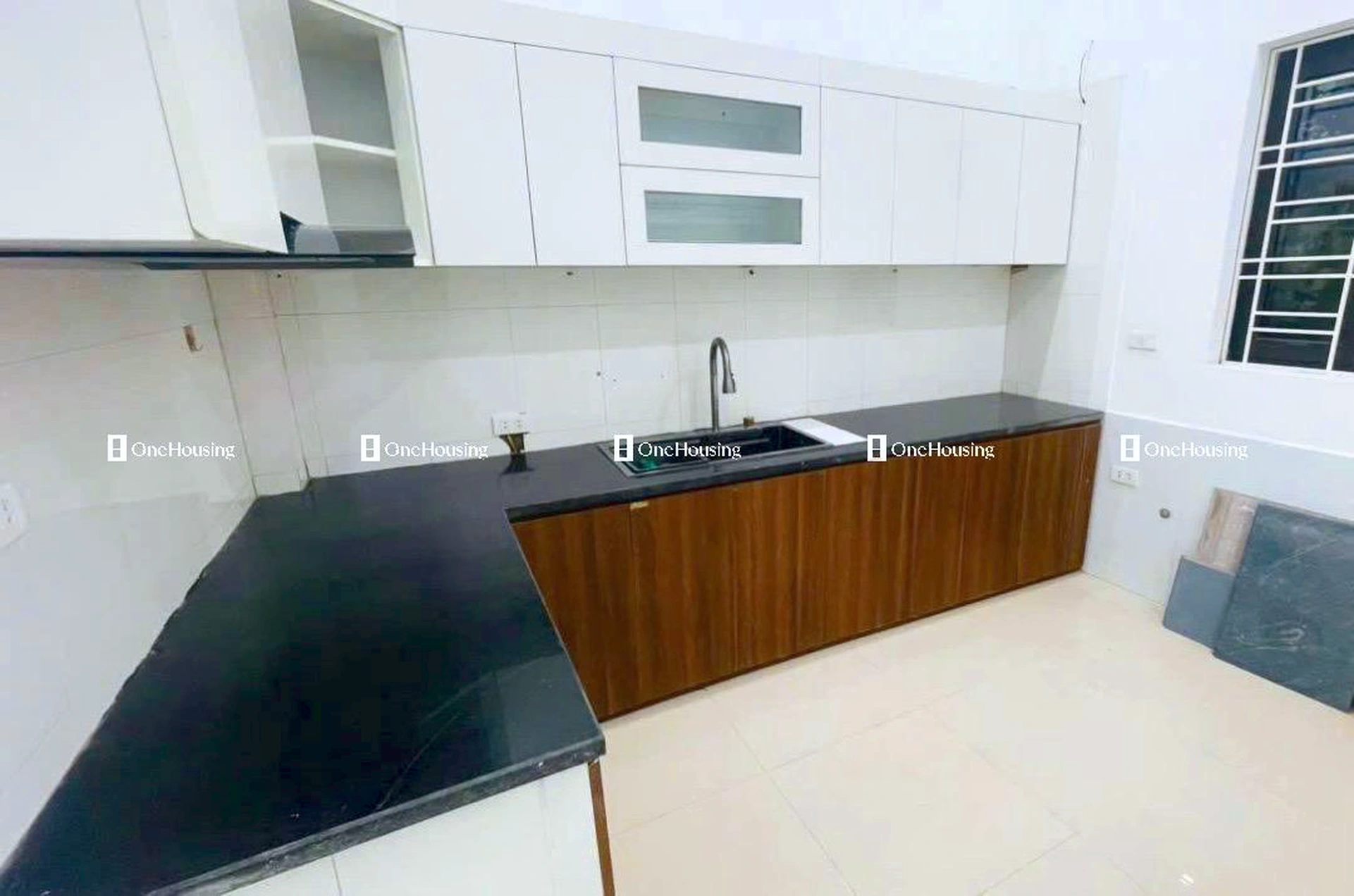 Nhà mặt ngõ cách Thạch Bàn 100m, P. Thạch Bàn, Q. Long Biên, TP. Hà Nội