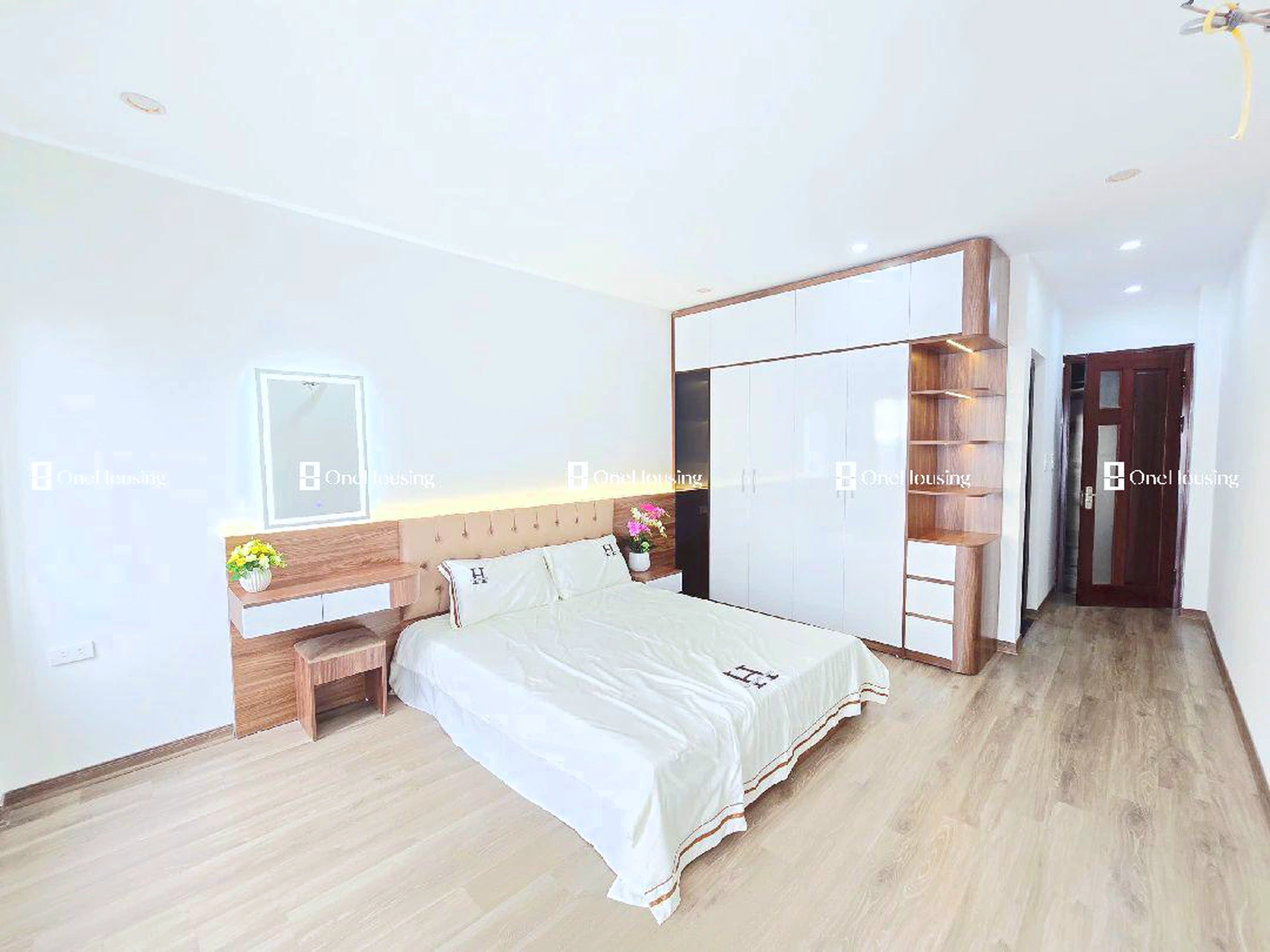 Nhà mặt ngõ cách Nguyễn Văn Linh 30m, P. Thạch Bàn, Q. Long Biên, TP. Hà Nội