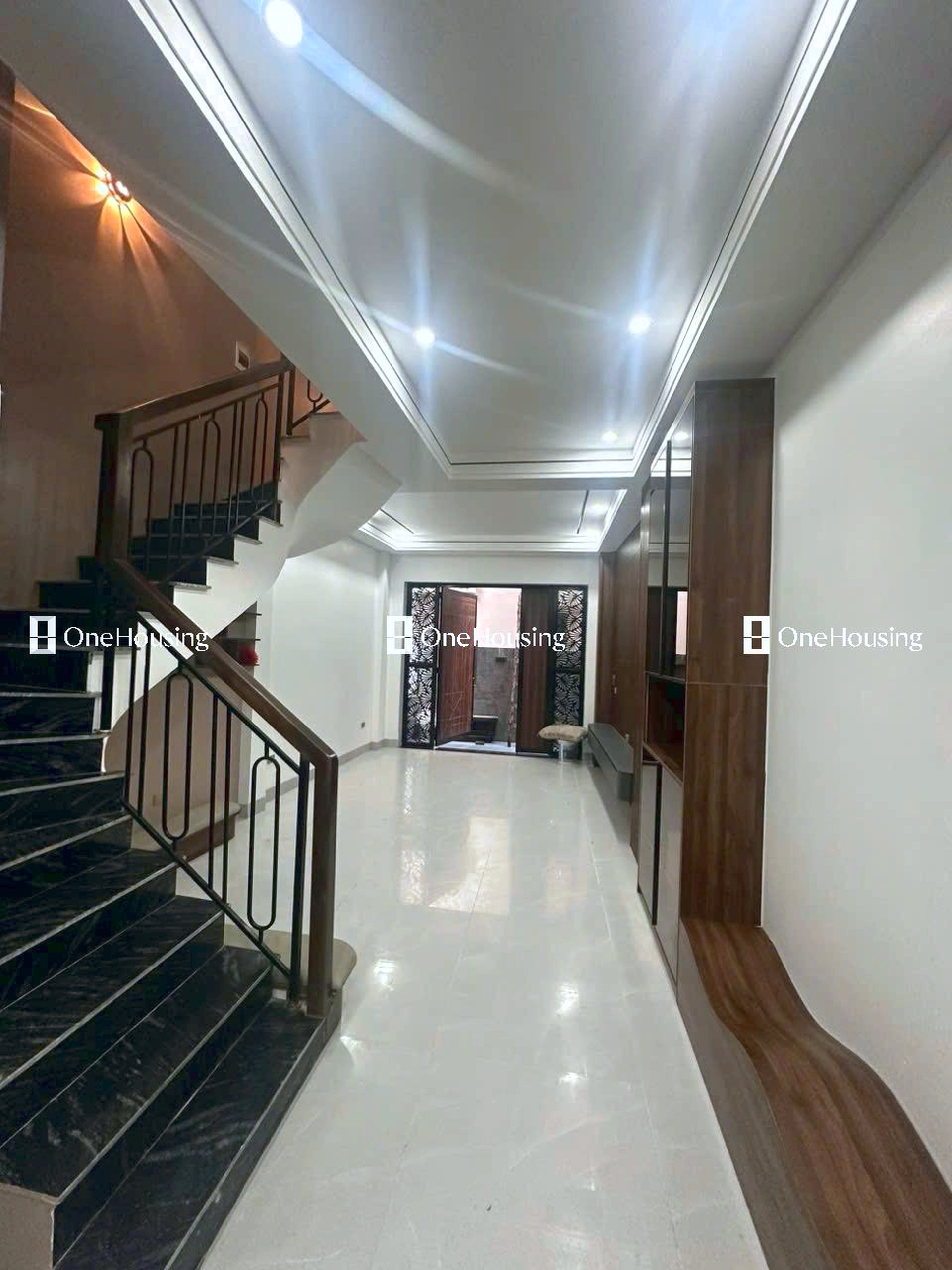 Nhà mặt ngõ cách Nguyễn Văn Linh 10m, P. Thạch Bàn, Q. Long Biên, TP. Hà Nội