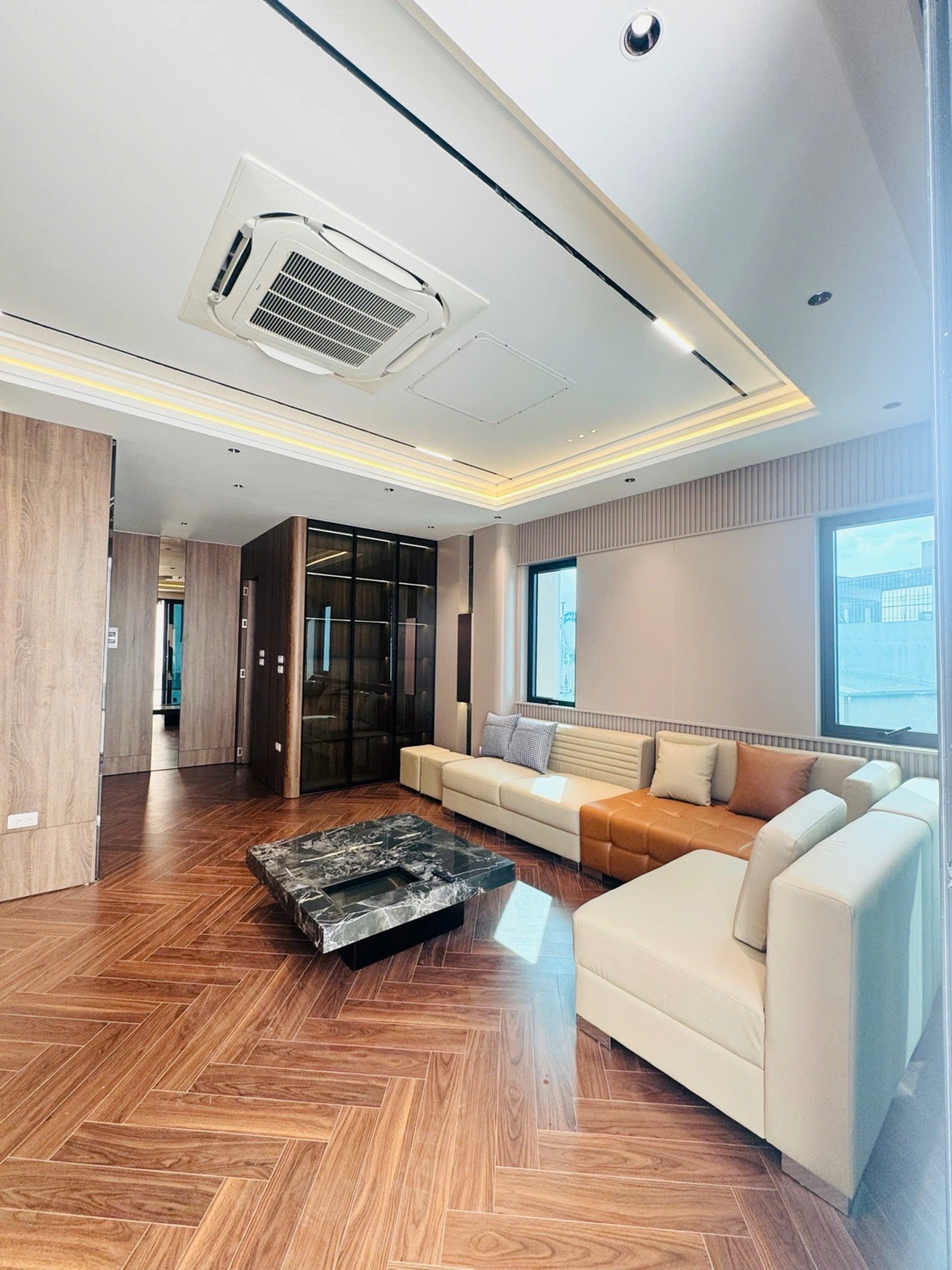 Nhà mặt ngõ cách Ngọc Thụy (mặt đê và đường gom chân đê) 50m, P. Ngọc Thụy, Q. Long Biên, TP. Hà Nội