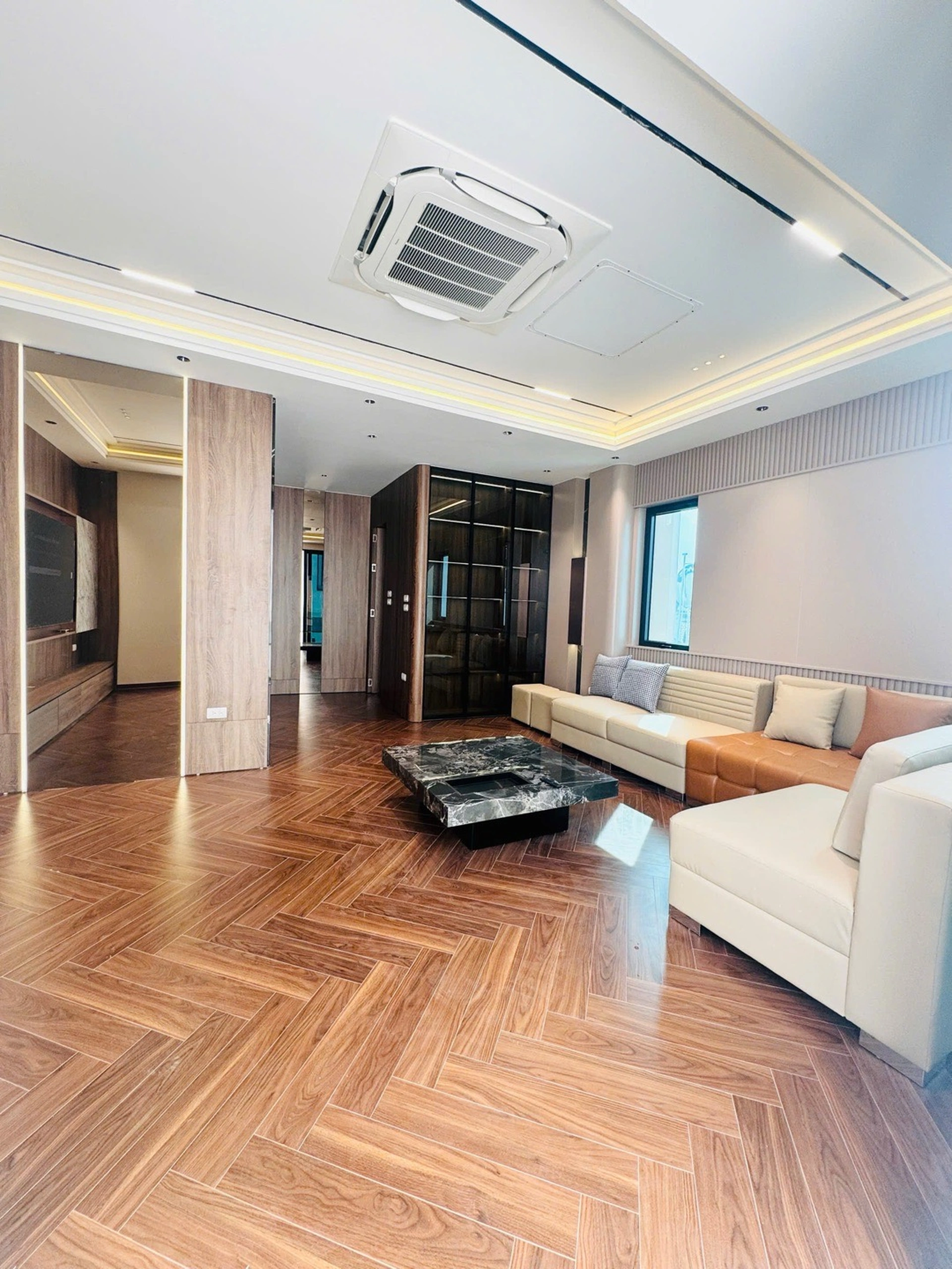 Nhà mặt ngõ cách Ngọc Thụy (mặt đê và đường gom chân đê) 50m, P. Ngọc Thụy, Q. Long Biên, TP. Hà Nội