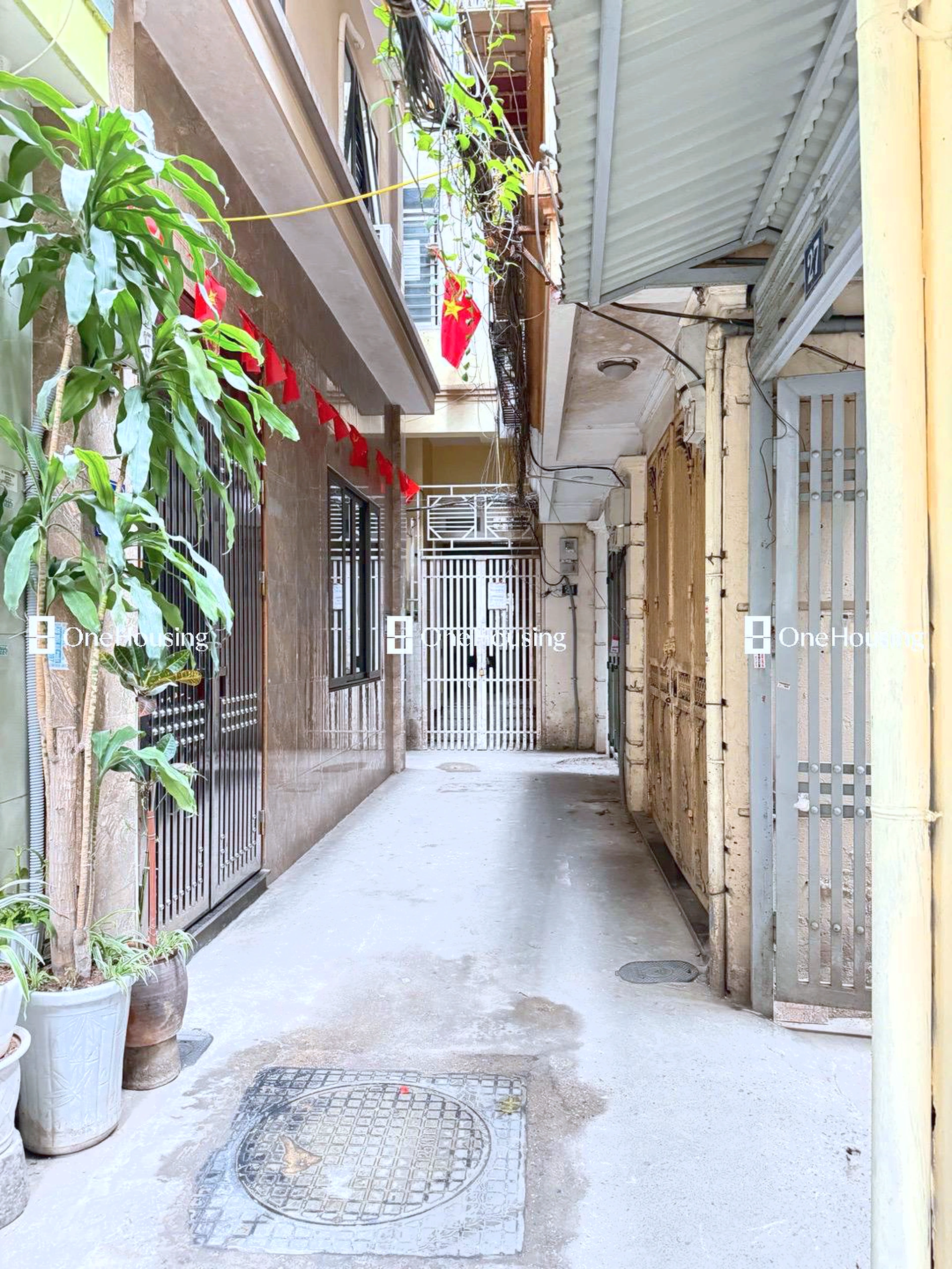 Nhà mặt ngõ cách Trần Duy Hưng 70m, P. Trung Hòa, Q. Cầu Giấy, TP. Hà Nội