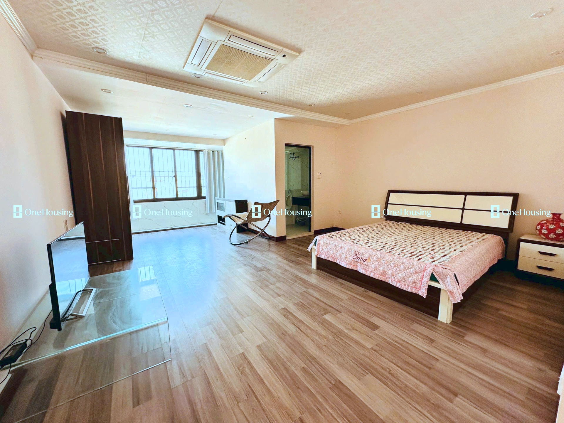 Nhà mặt phố Nghi Tàm (đường gom chân đê), P. Yên Phụ, Q. Tây Hồ, TP. Hà Nội