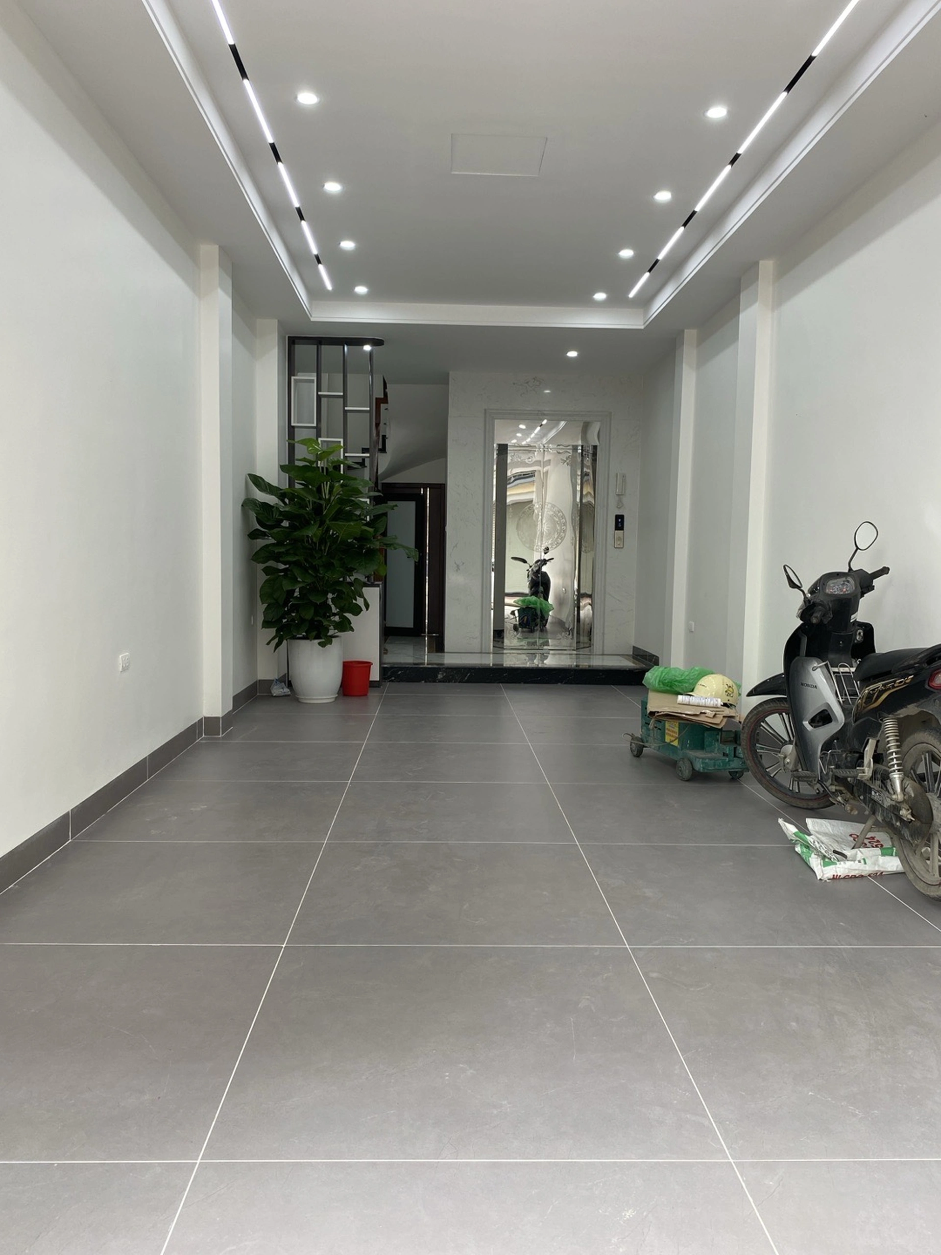 Nhà mặt ngõ cách Ngọc Thụy (mặt đê và đường gom chân đê) 10m, P. Thượng Thanh, Q. Long Biên, TP. Hà Nội