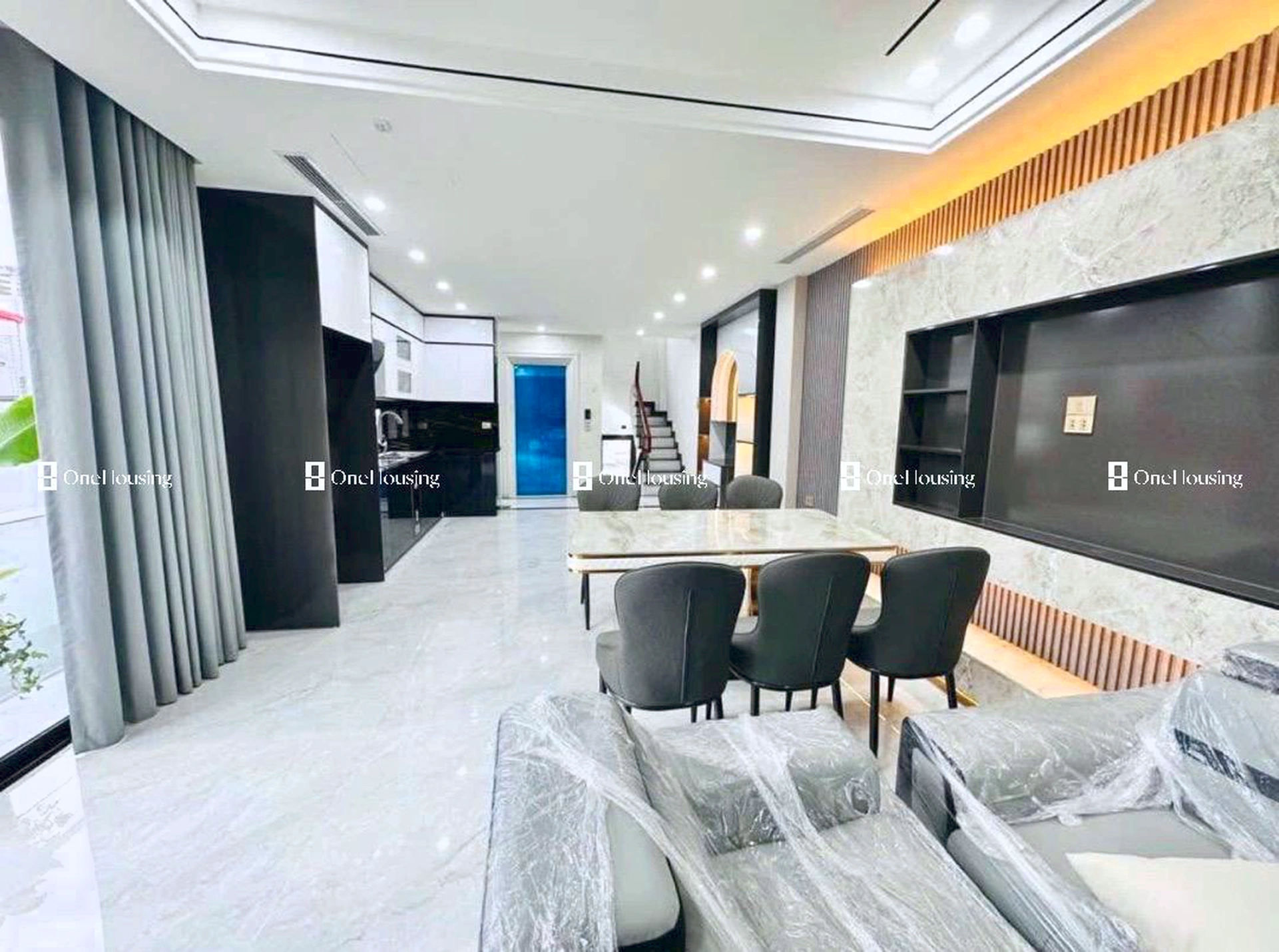 Nhà mặt ngõ cách Nguyễn Văn Cừ 10m, P. Ngọc Lâm, Q. Long Biên, TP. Hà Nội