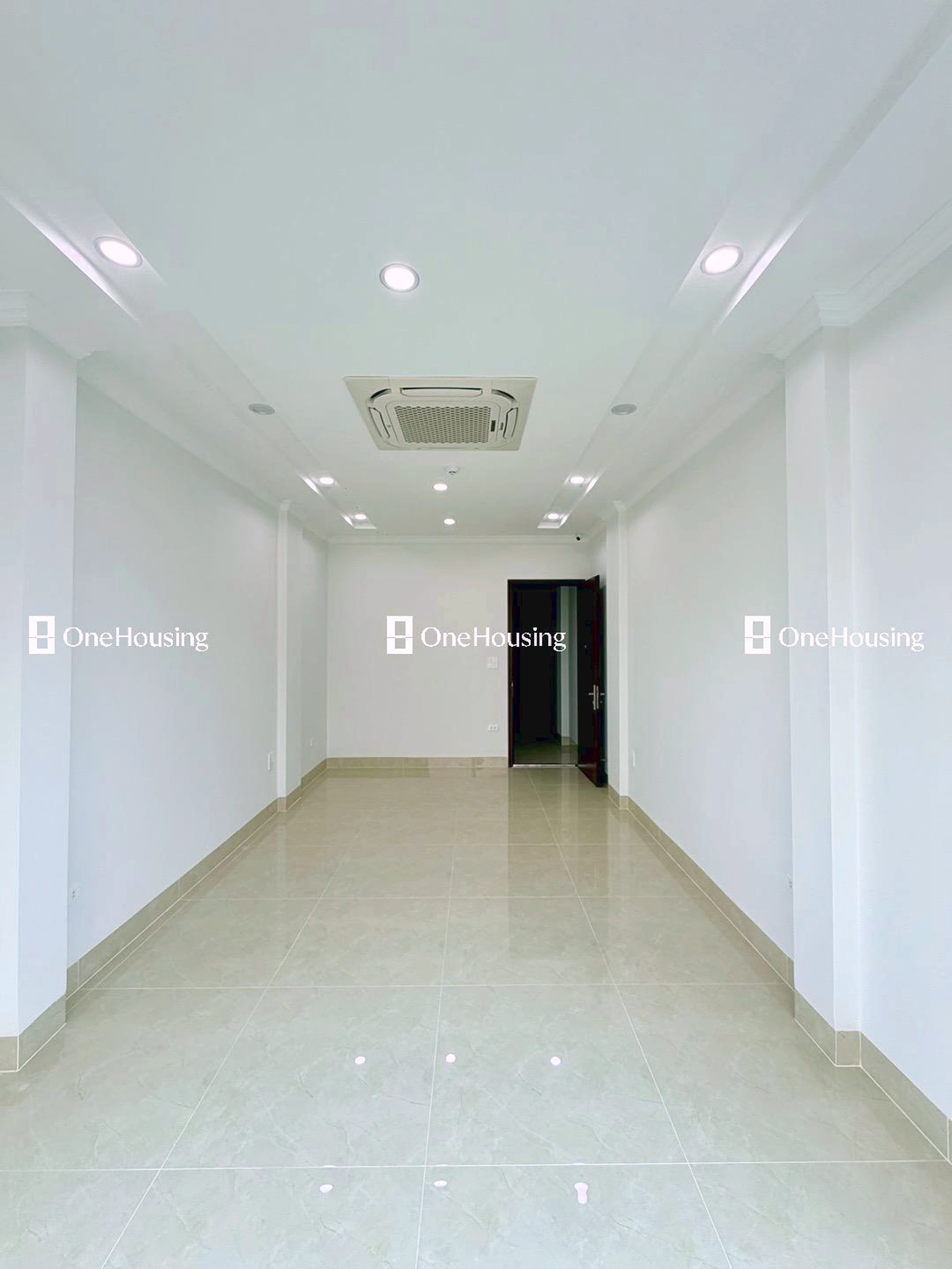 Nhà mặt phố Trần Quý Kiên, P. Dịch Vọng, Q. Cầu Giấy, TP. Hà Nội