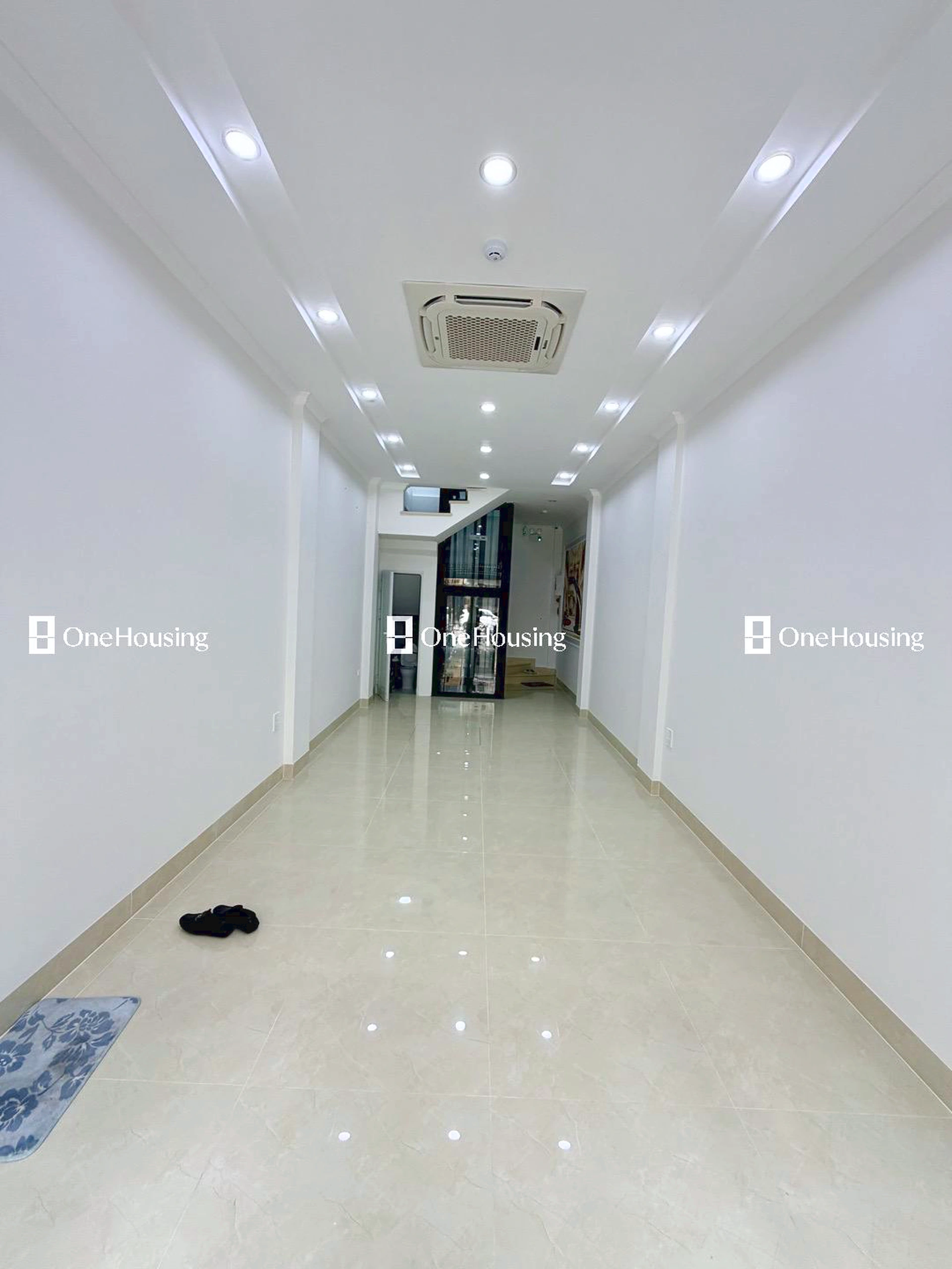 Nhà mặt phố Trần Quý Kiên, P. Dịch Vọng, Q. Cầu Giấy, TP. Hà Nội