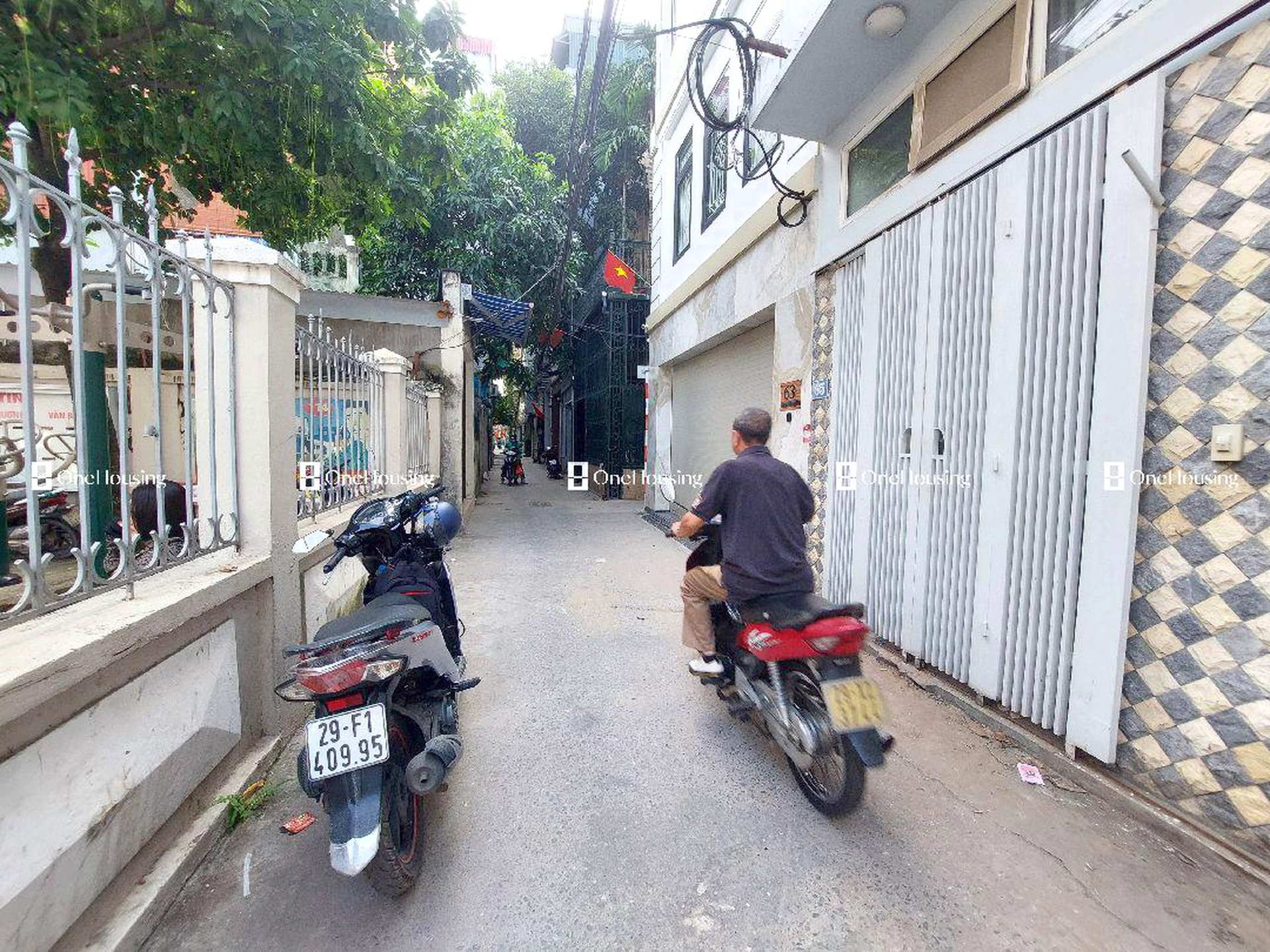 Nhà mặt ngõ cách Hoàng Như Tiếp 20m, P. Bồ Đề, Q. Long Biên, TP. Hà Nội