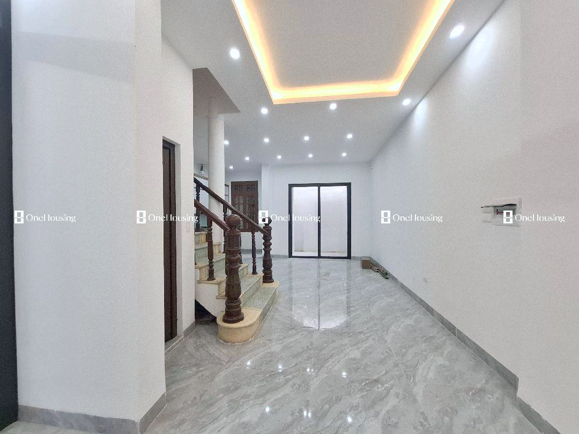 Nhà mặt ngõ cách An Dương Vương (đường gom chân đê) 30m, P. Phú Thượng, Q. Tây Hồ, TP. Hà Nội