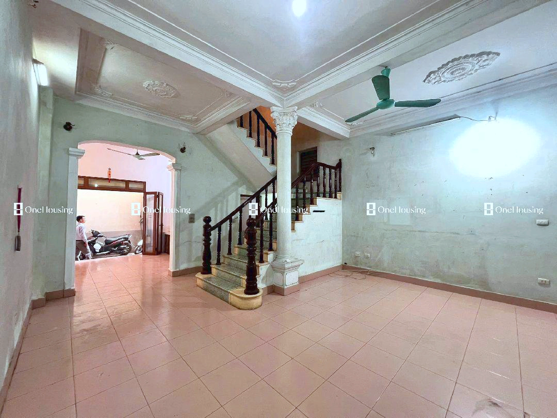 Nhà mặt ngõ cách An Dương Vương (đường gom chân đê) 30m, P. Phú Thượng, Q. Tây Hồ, TP. Hà Nội