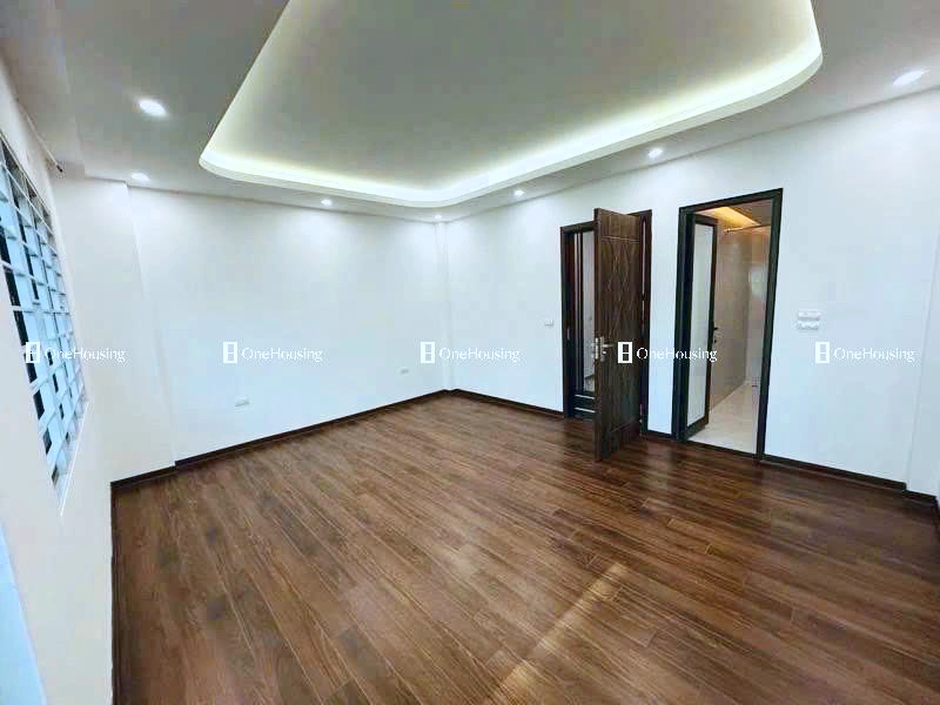 Nhà mặt ngõ cách Ngô Gia Tự 80m, P. Việt Hưng, Q. Long Biên, TP. Hà Nội