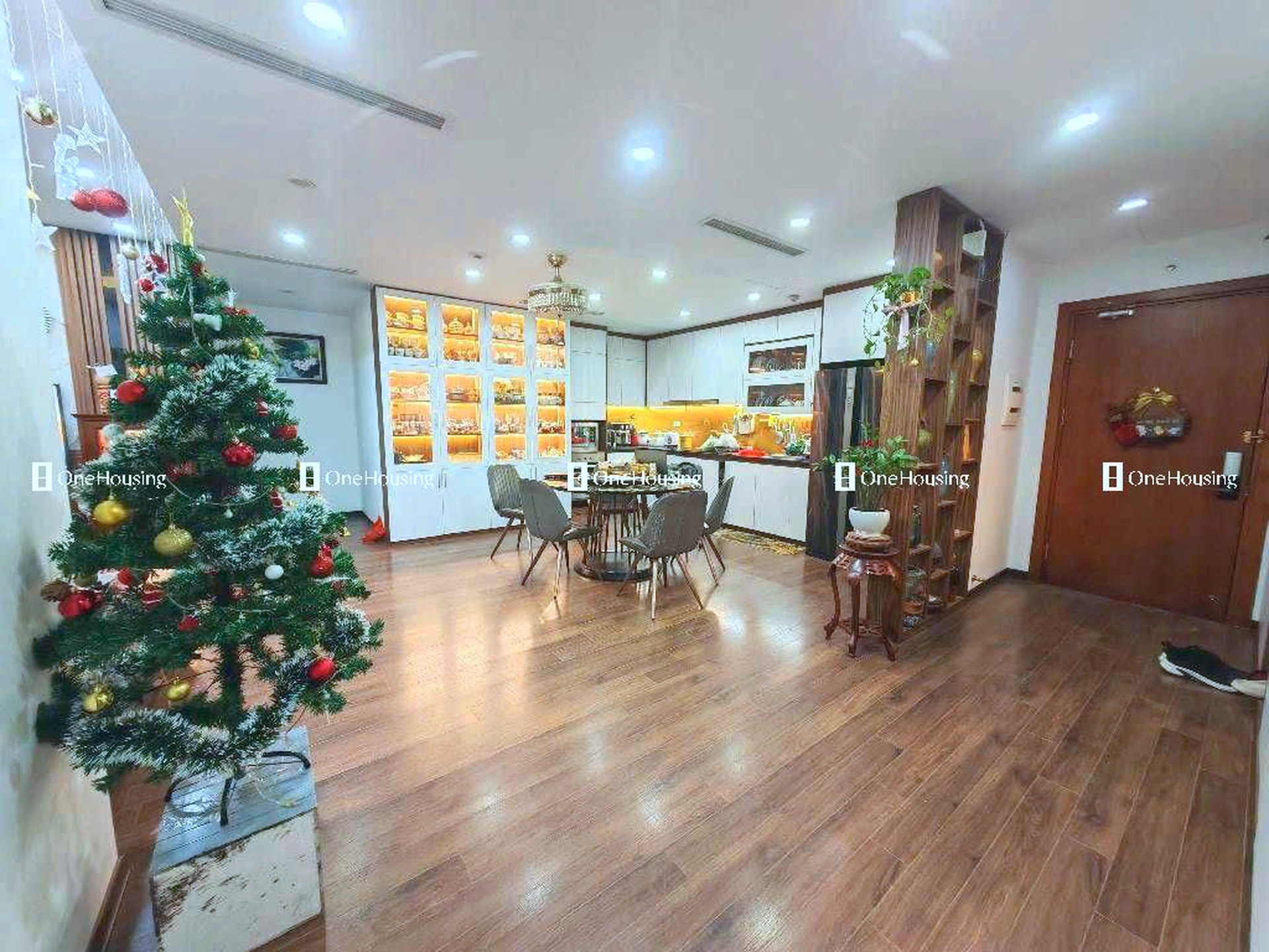 Nhà mặt phố Hoàng Công Chất, P. Phú Diễn, Q. Bắc Từ Liêm, TP. Hà Nội