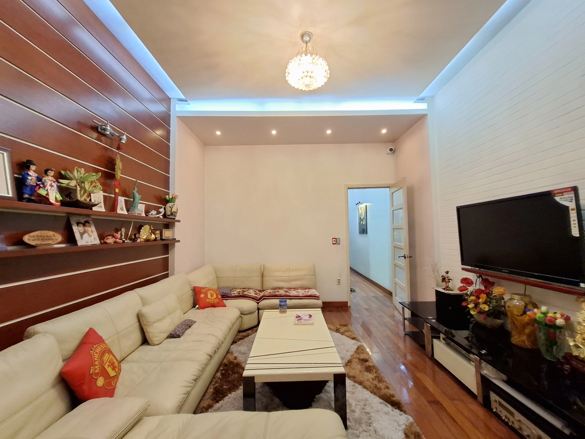 Nhà mặt phố Nguyễn Đức Thuận, P. Thạch Bàn, Q. Long Biên, TP. Hà Nội