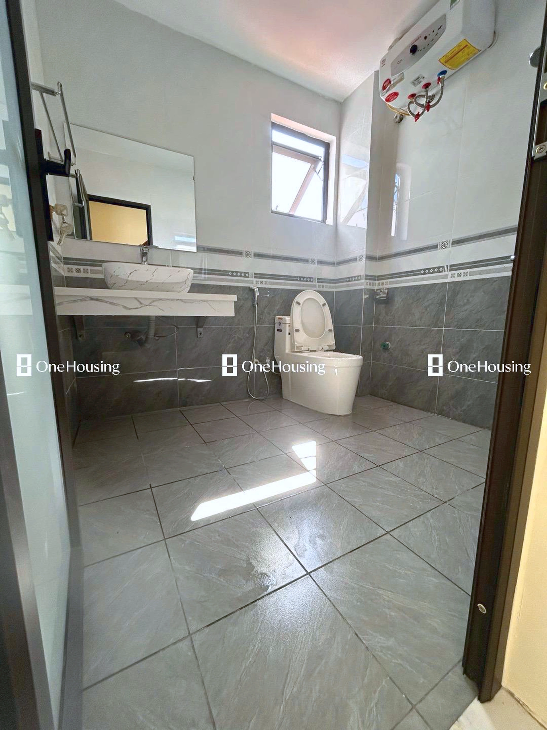 Nhà mặt ngõ cách Bát Khối (Mặt đê sông Hồng) 100m, P. Cự Khối, Q. Long Biên, TP. Hà Nội