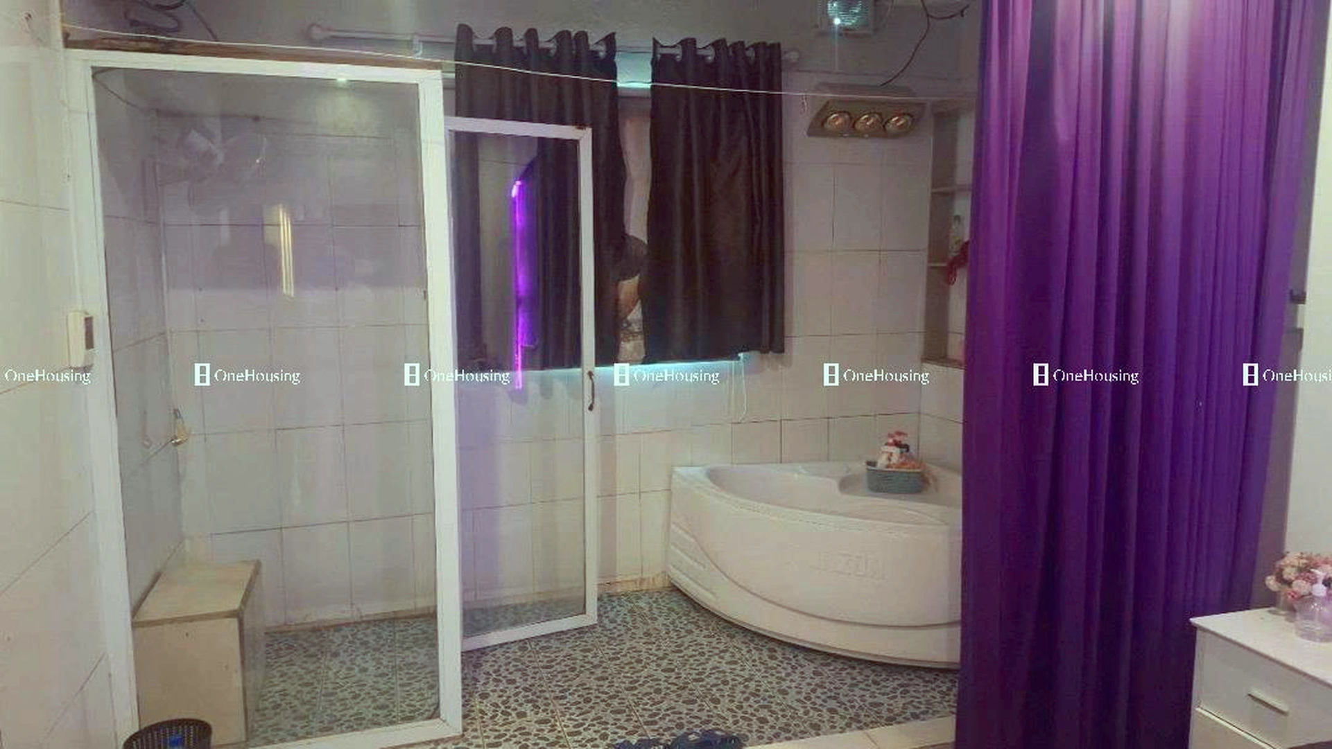 Nhà mặt phố Ngọc Lâm, P. Gia Thụy, Q. Long Biên, TP. Hà Nội