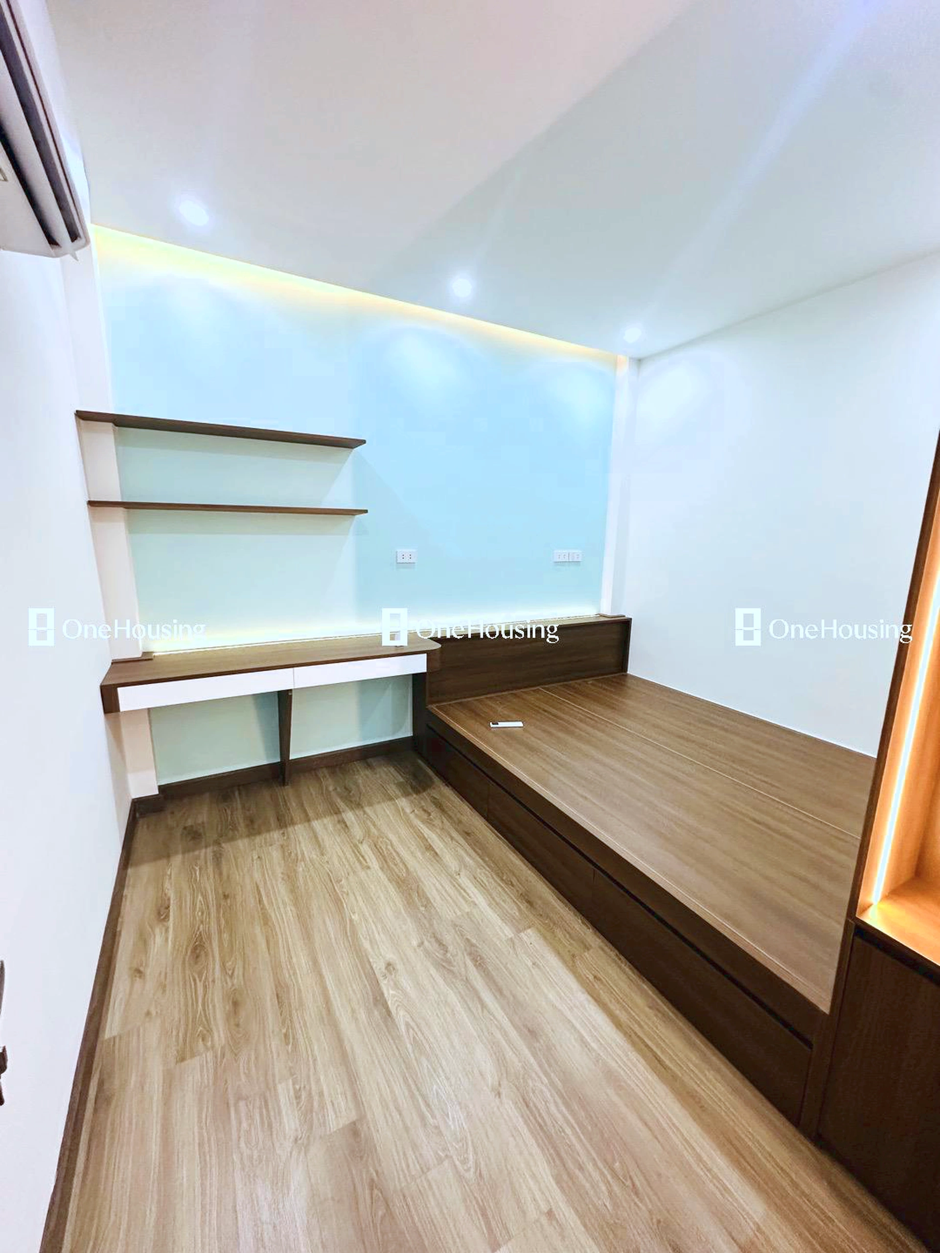 Nhà mặt ngõ cách Lạc Long Quân 30m, P. Nghĩa Đô, Q. Cầu Giấy, TP. Hà Nội