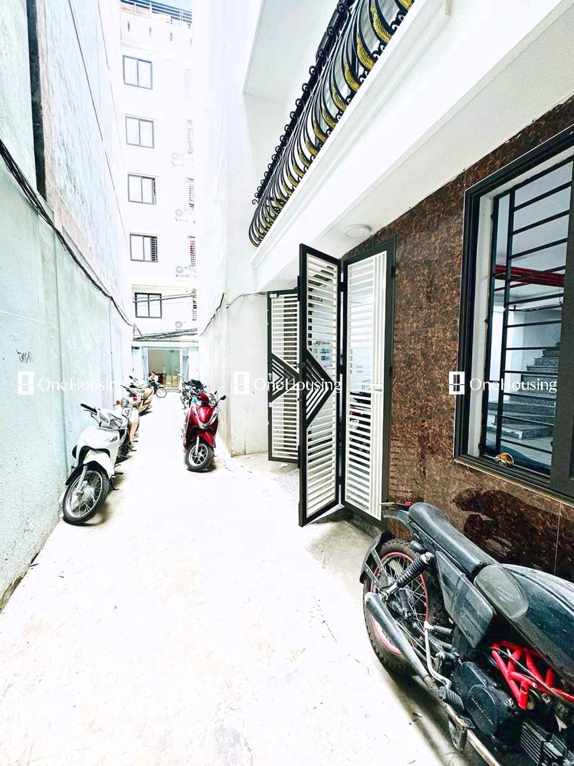 Nhà mặt ngõ cách Pháo Đài Láng 50m, P. Láng Thượng, Q. Đống Đa, TP. Hà Nội