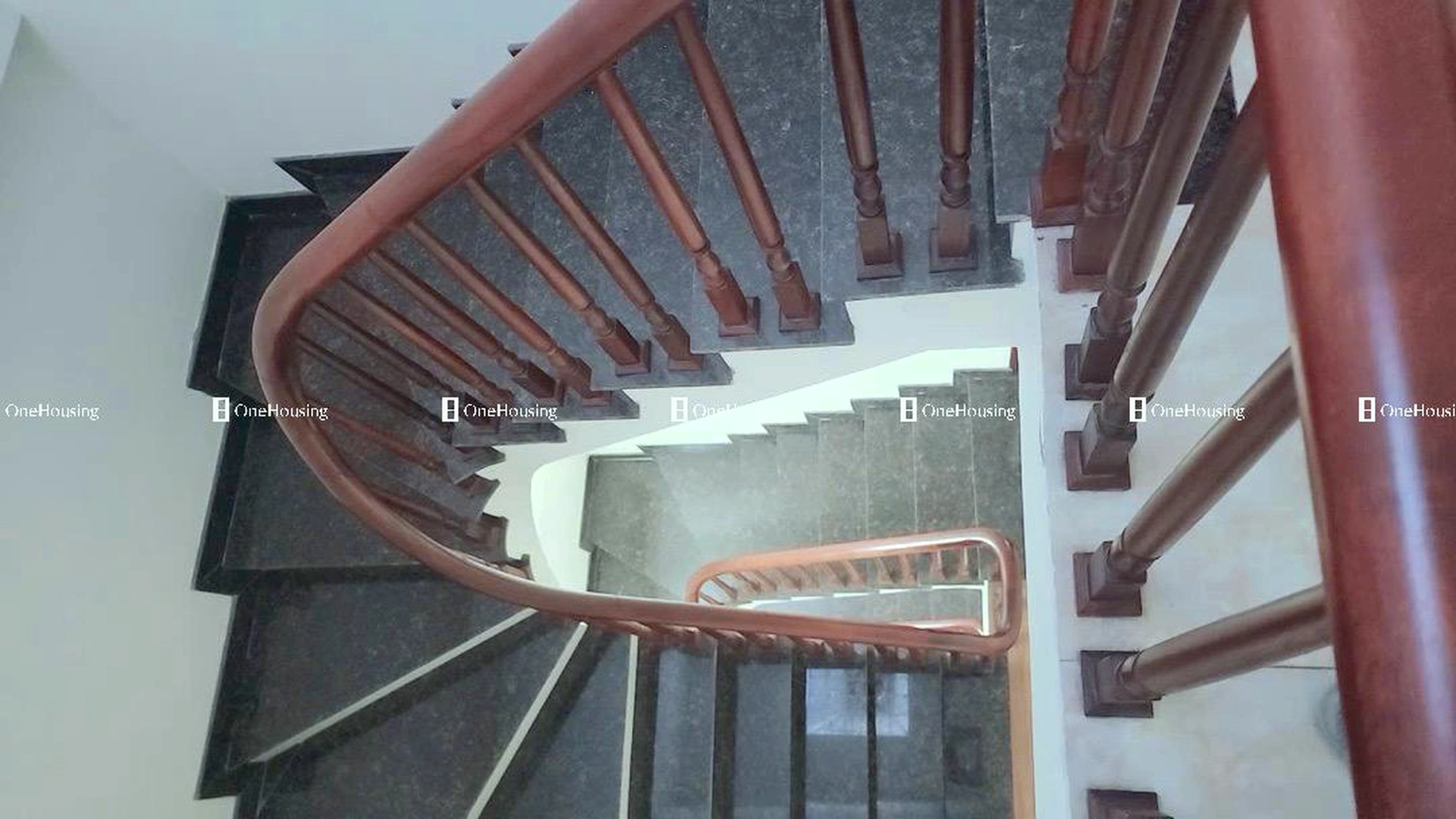 Nhà mặt ngõ cách Nguyễn Văn Cừ 30m, P. Ngọc Lâm, Q. Long Biên, TP. Hà Nội