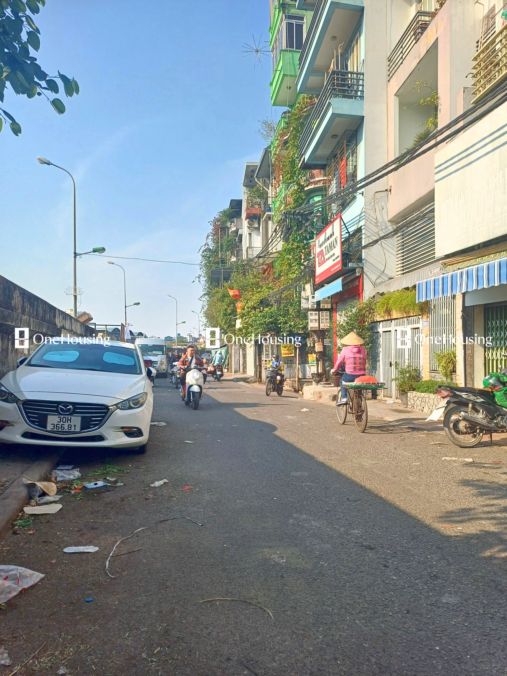 Nhà mặt phố Hồng Hà, P. Phúc Tân, Q. Hoàn Kiếm, TP. Hà Nội