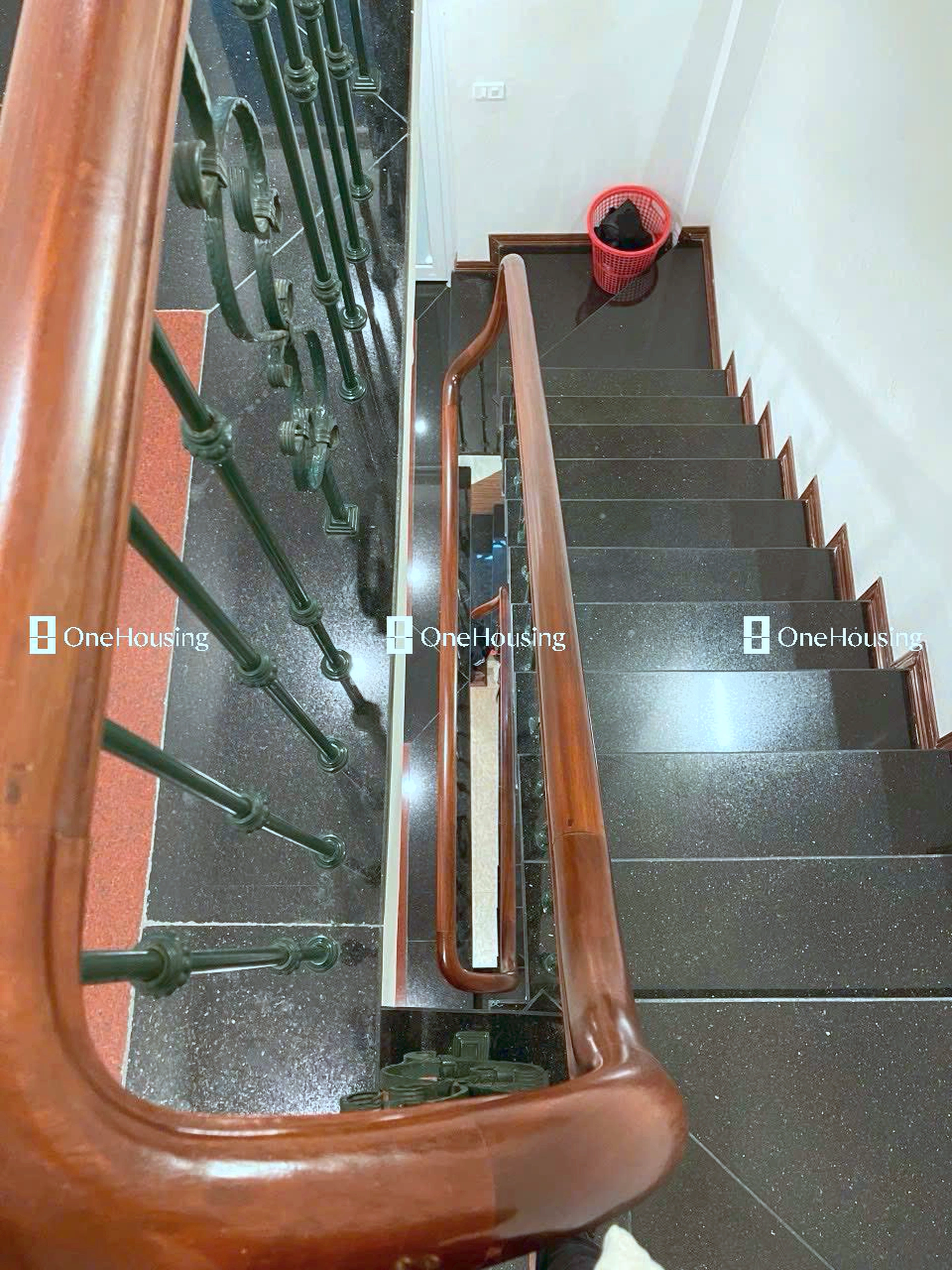 Nhà mặt ngõ cách Đê Sông Hồng (đường gom chân đê) 2m, P. Ngọc Thụy, Q. Long Biên, TP. Hà Nội