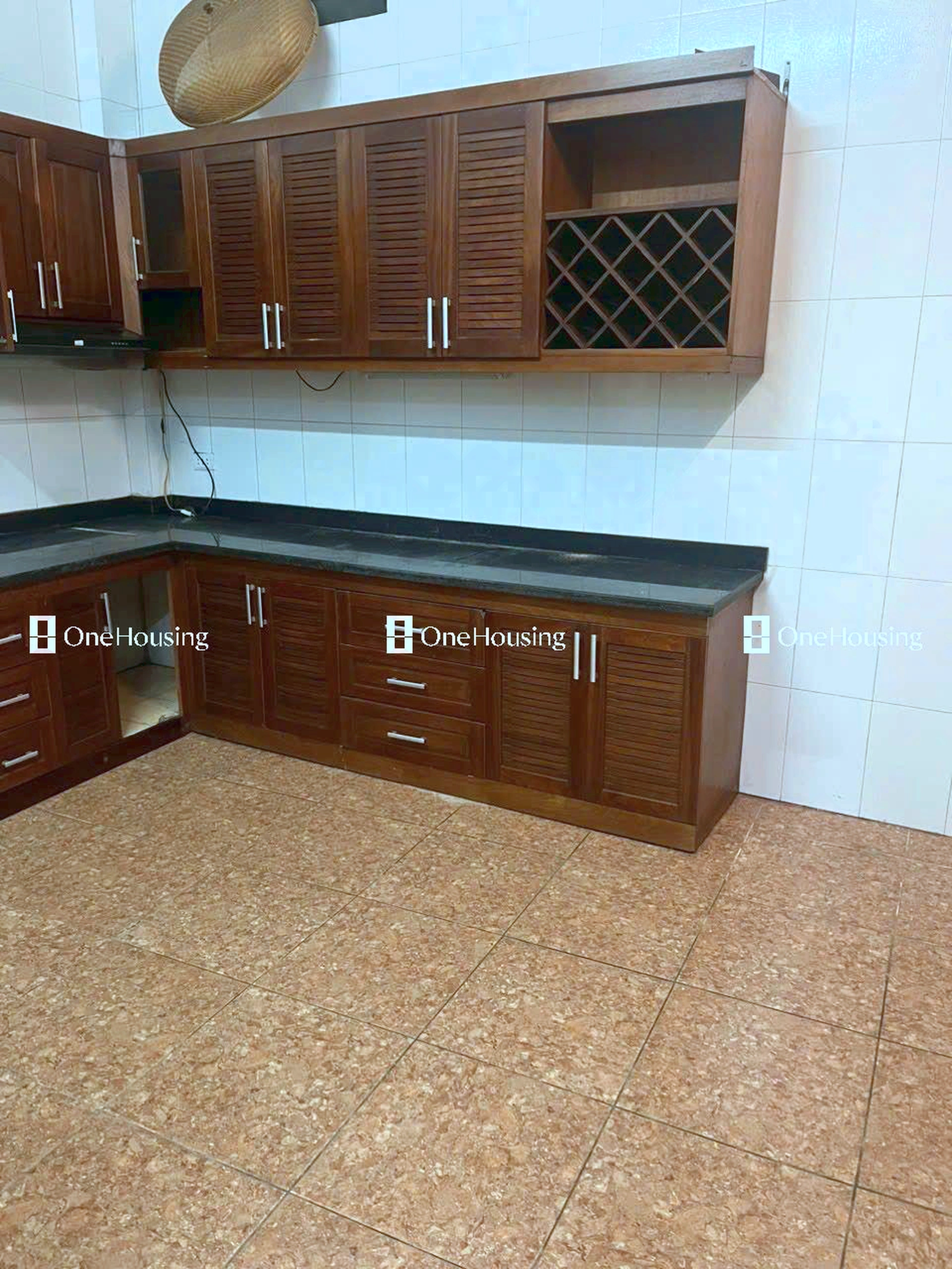 Nhà mặt ngõ cách Nguyễn Văn Cừ 120m, P. Bồ Đề, Q. Long Biên, TP. Hà Nội