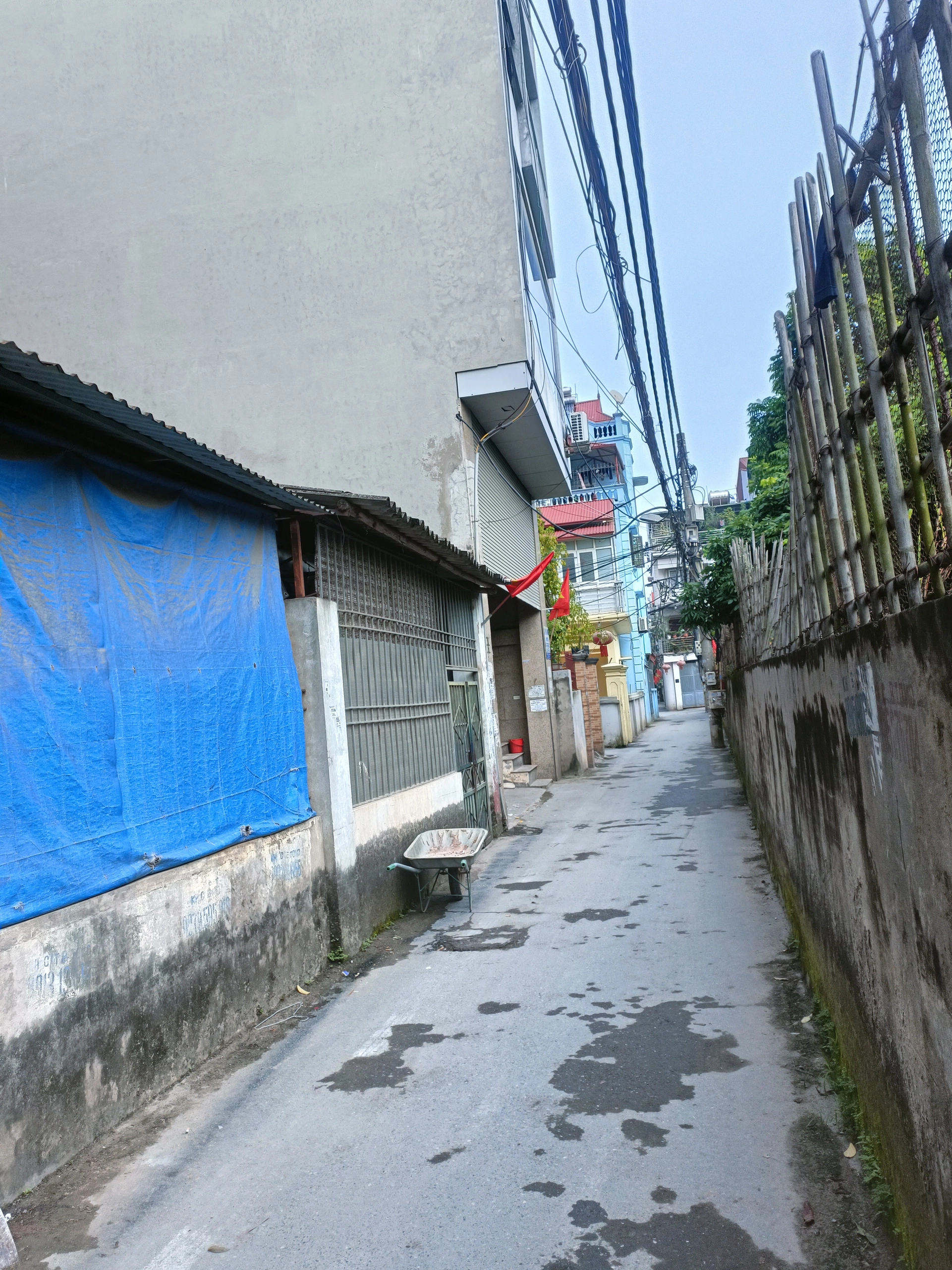 Nhà mặt ngõ cách An Dương Vương (đường gom chân đê) 100m, P. Phú Thượng, Q. Tây Hồ, TP. Hà Nội