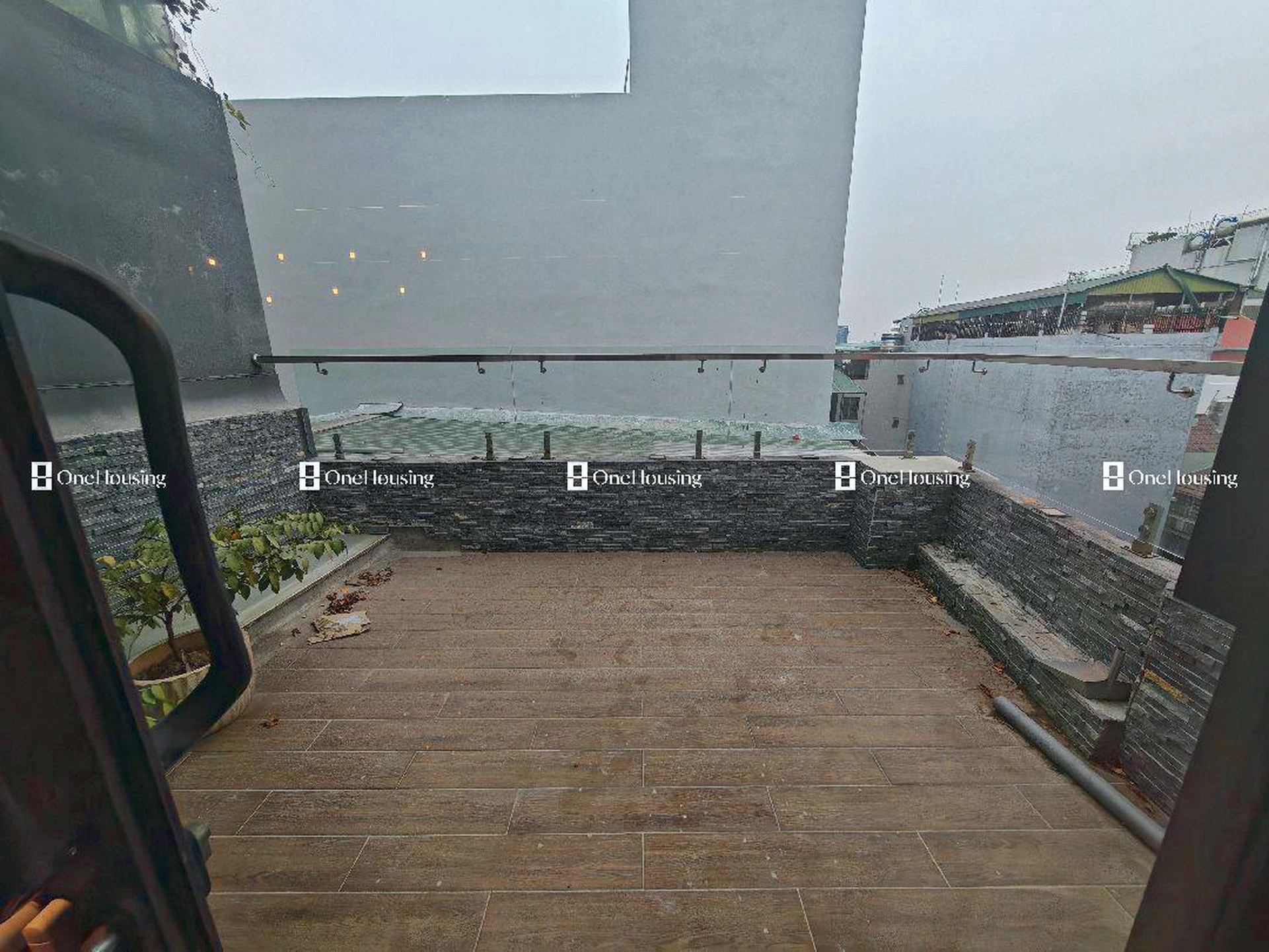 Nhà mặt ngõ cách Lạc Long Quân 50m, P. Nhật Tân, Q. Tây Hồ, TP. Hà Nội