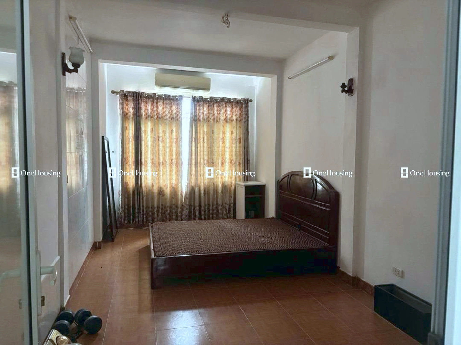 Nhà mặt ngõ cách Lý Nam Đế 10m, P. Cửa Đông, Q. Hoàn Kiếm, TP. Hà Nội