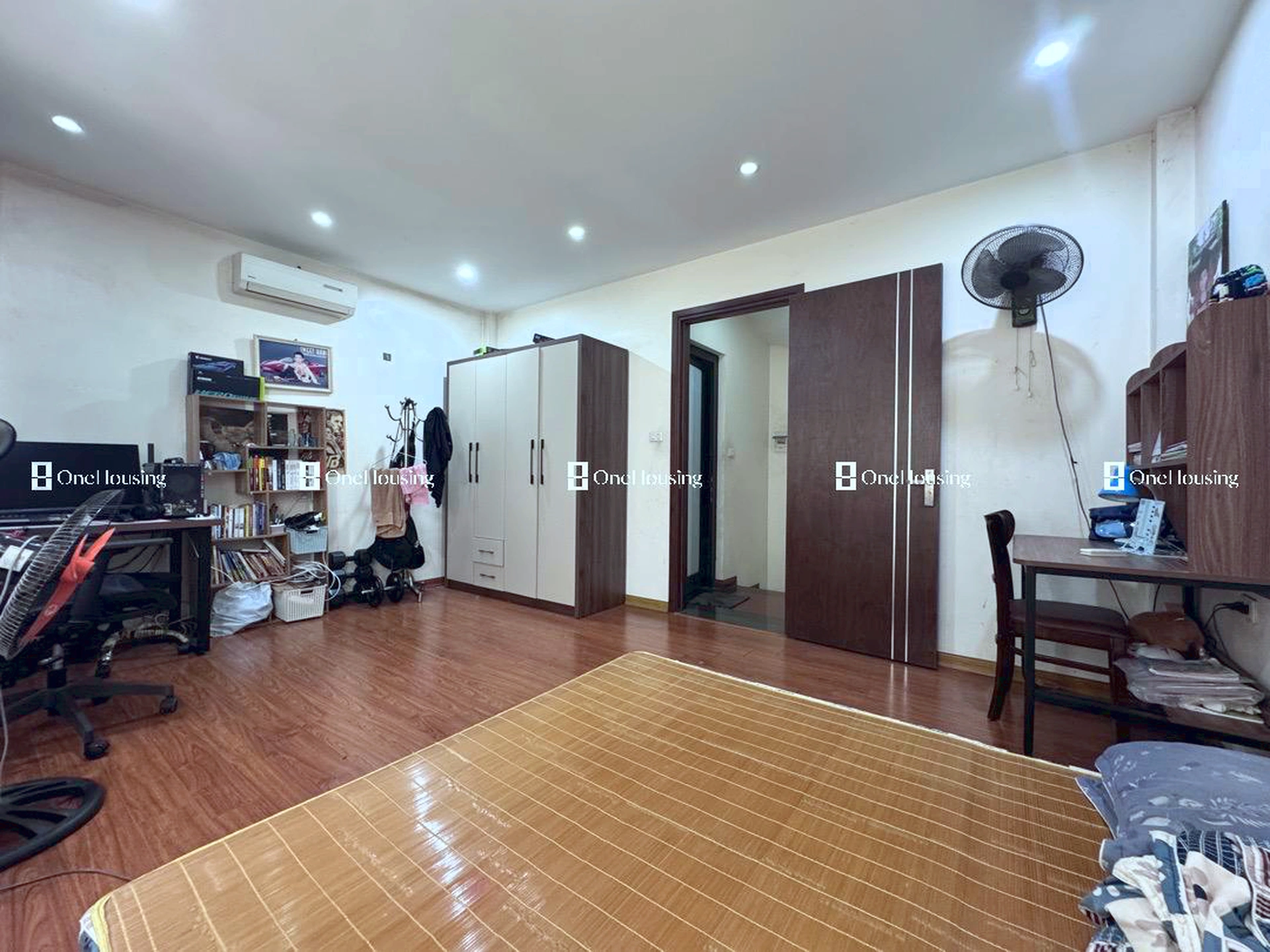 Nhà mặt ngõ cách Hoa Lâm 20m, P. Việt Hưng, Q. Long Biên, TP. Hà Nội