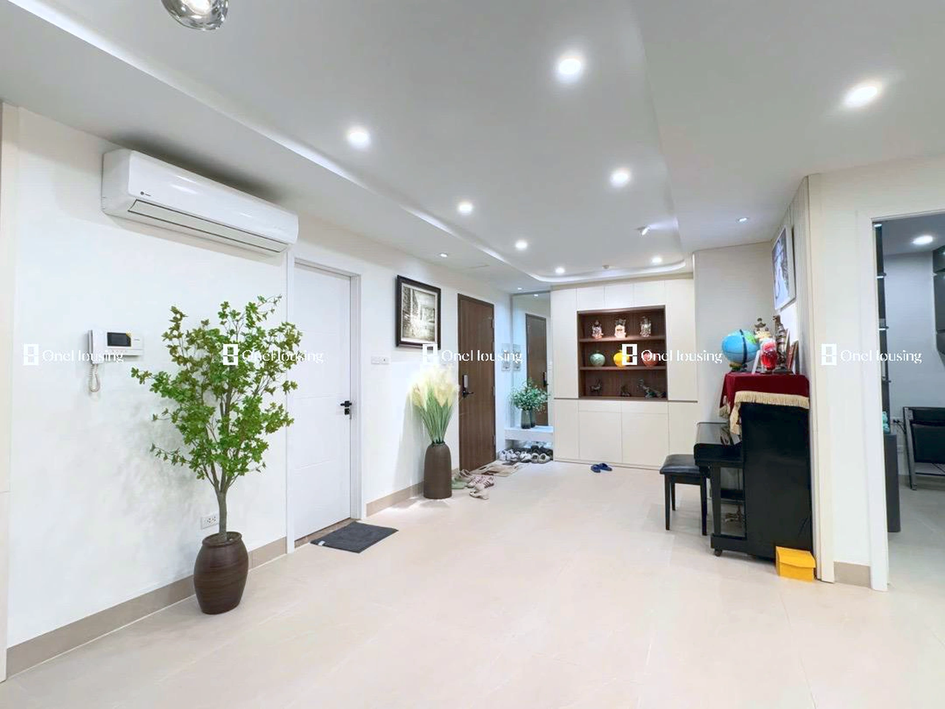 Nhà mặt phố Hoàng Đạo Thúy, P. Trung Hòa, Q. Cầu Giấy, TP. Hà Nội