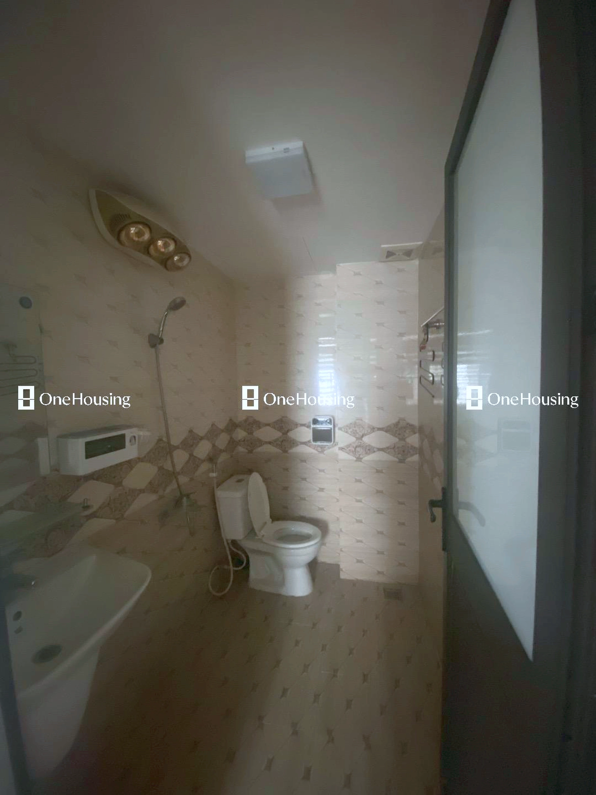 Nhà mặt ngõ cách Đàm Quang Trung 100m, P. Long Biên, Q. Long Biên, TP. Hà Nội