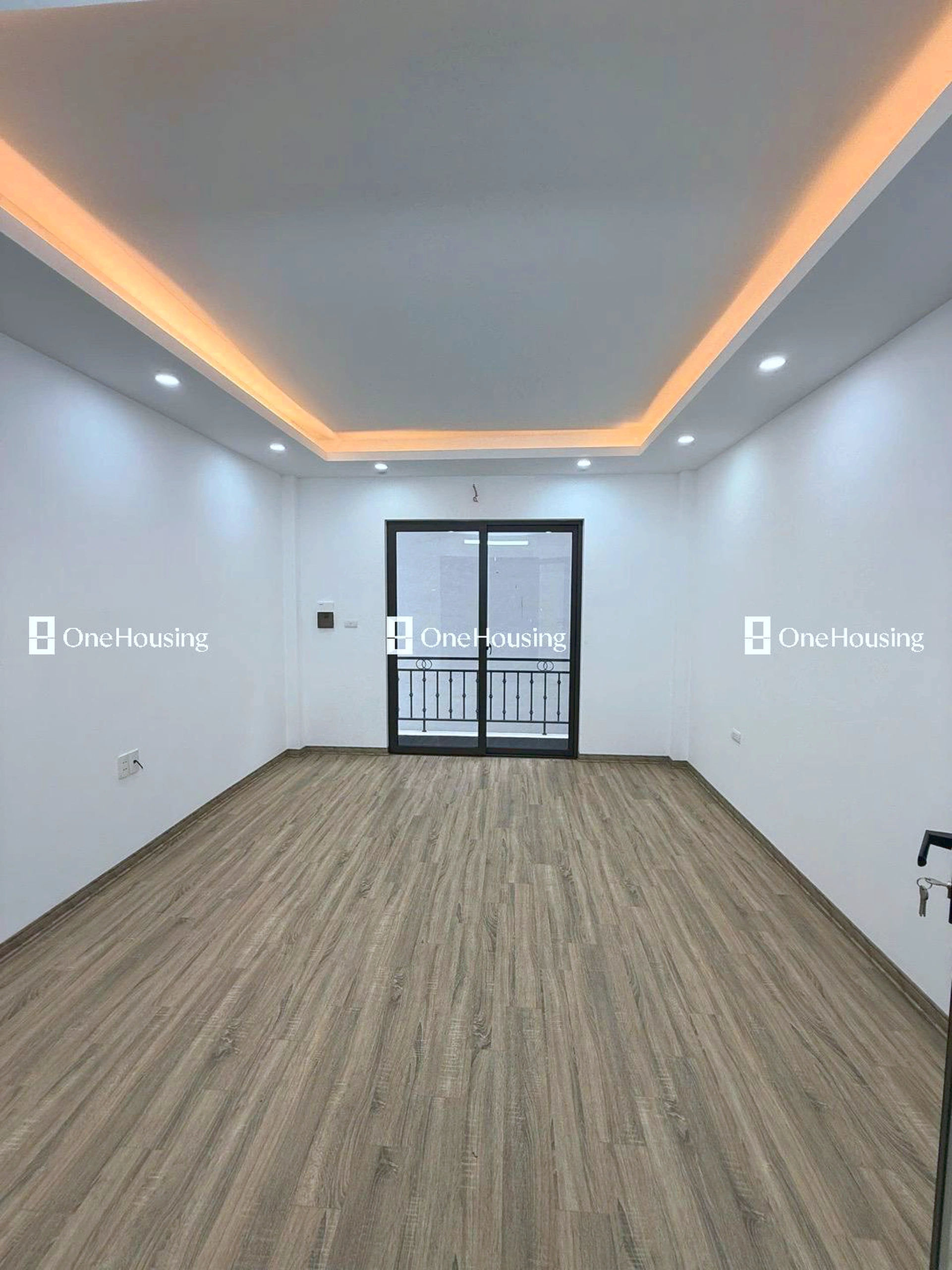 Nhà mặt ngõ cách Kim Quan Thượng 10m, P. Việt Hưng, Q. Long Biên, TP. Hà Nội