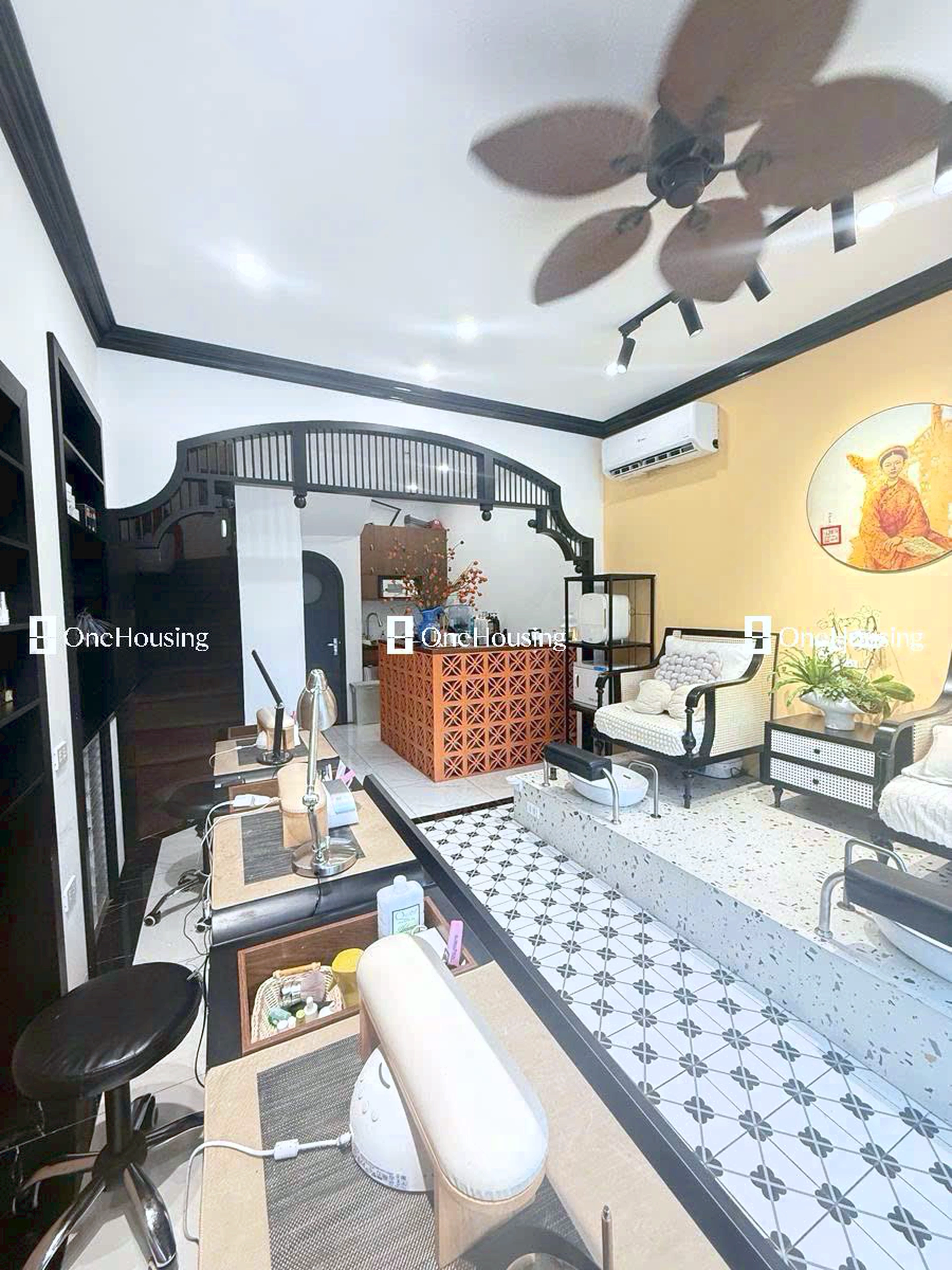 Nhà mặt phố Lạc Long Quân, P. Xuân La, Q. Tây Hồ, TP. Hà Nội