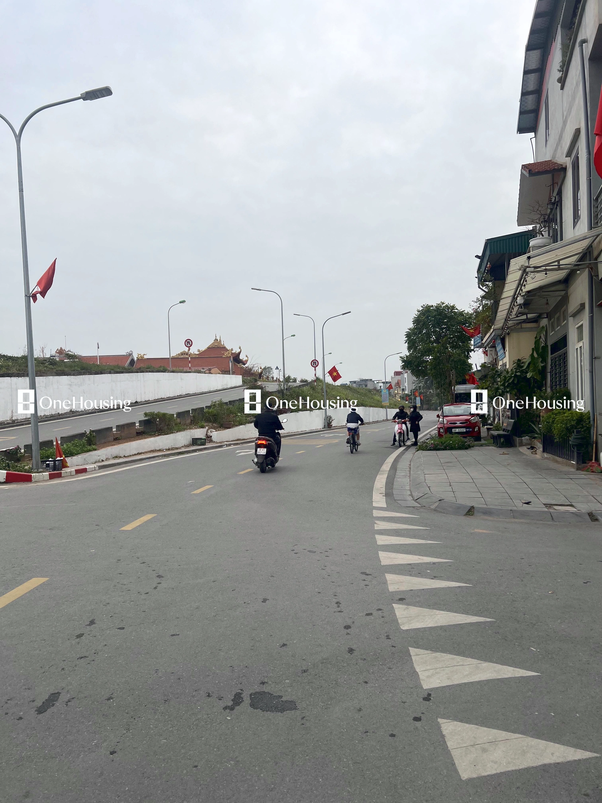 Nhà mặt phố Đê Vàng, P. Giang Biên, Q. Long Biên, TP. Hà Nội