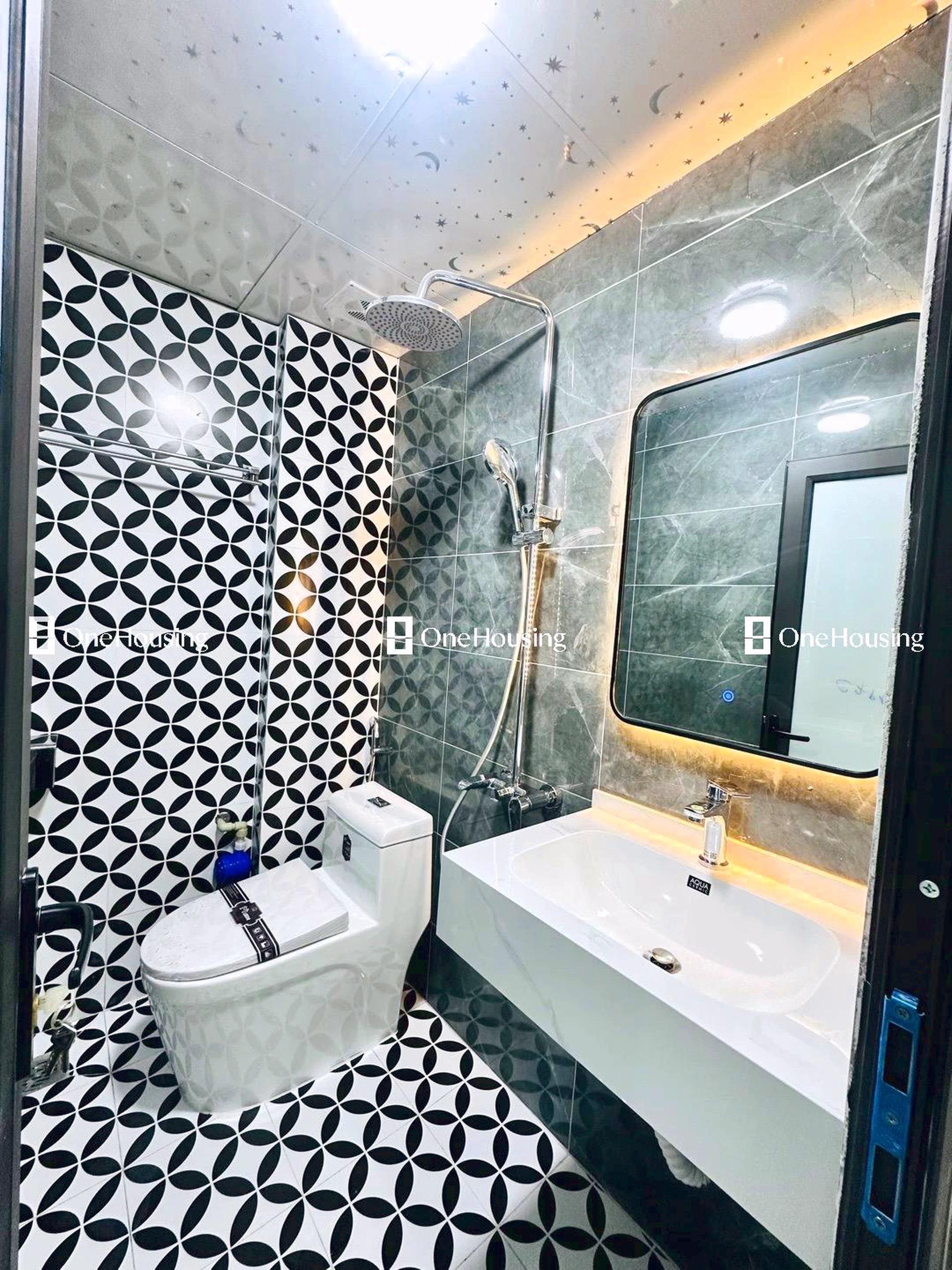 Nhà mặt ngõ cách Hồ Linh Quang 100m, P. Văn Chương, Q. Đống Đa, TP. Hà Nội