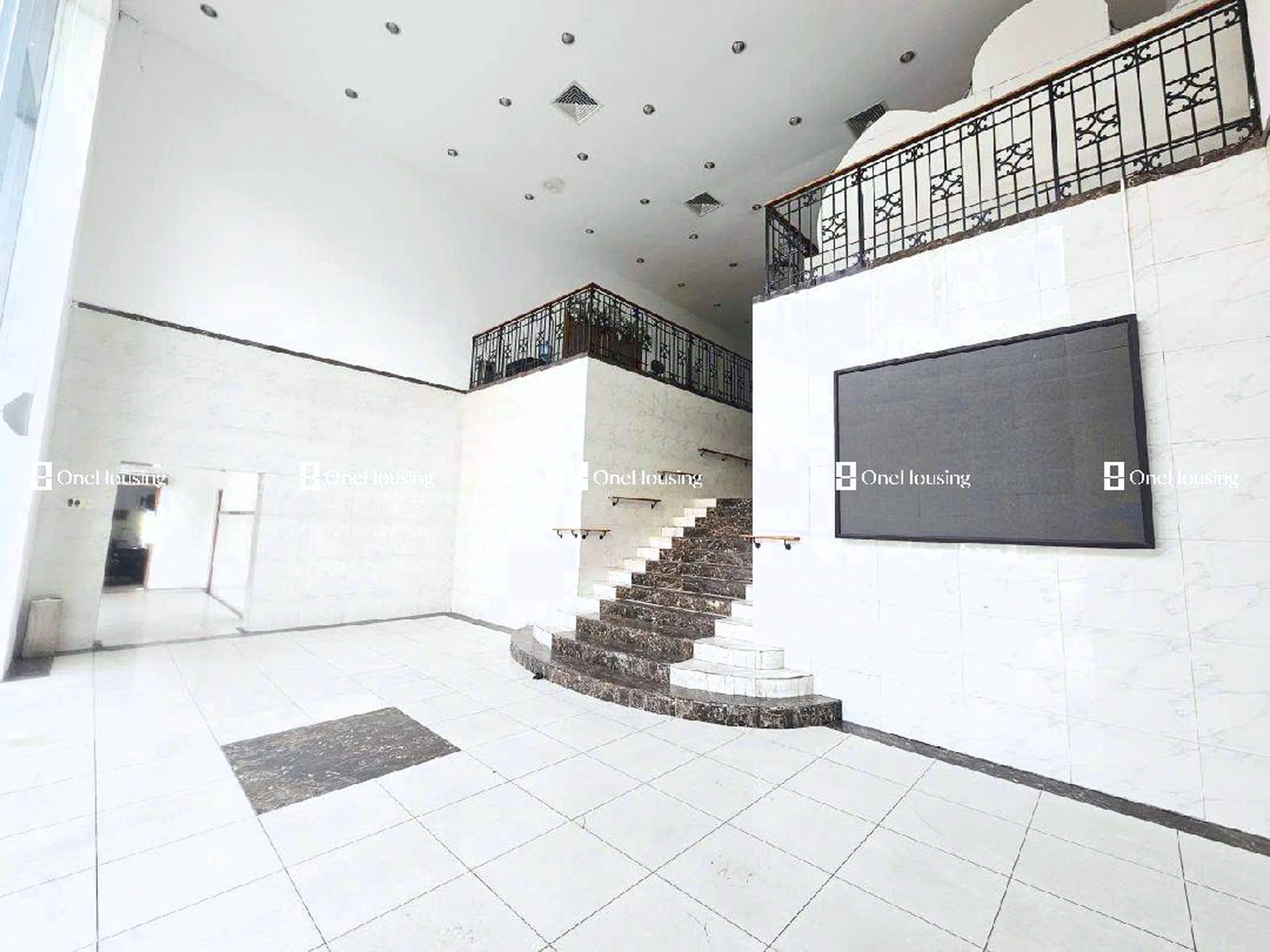 Nhà mặt phố Lê Đức Thọ, P. Mỹ Đình 1, Q. Nam Từ Liêm, TP. Hà Nội