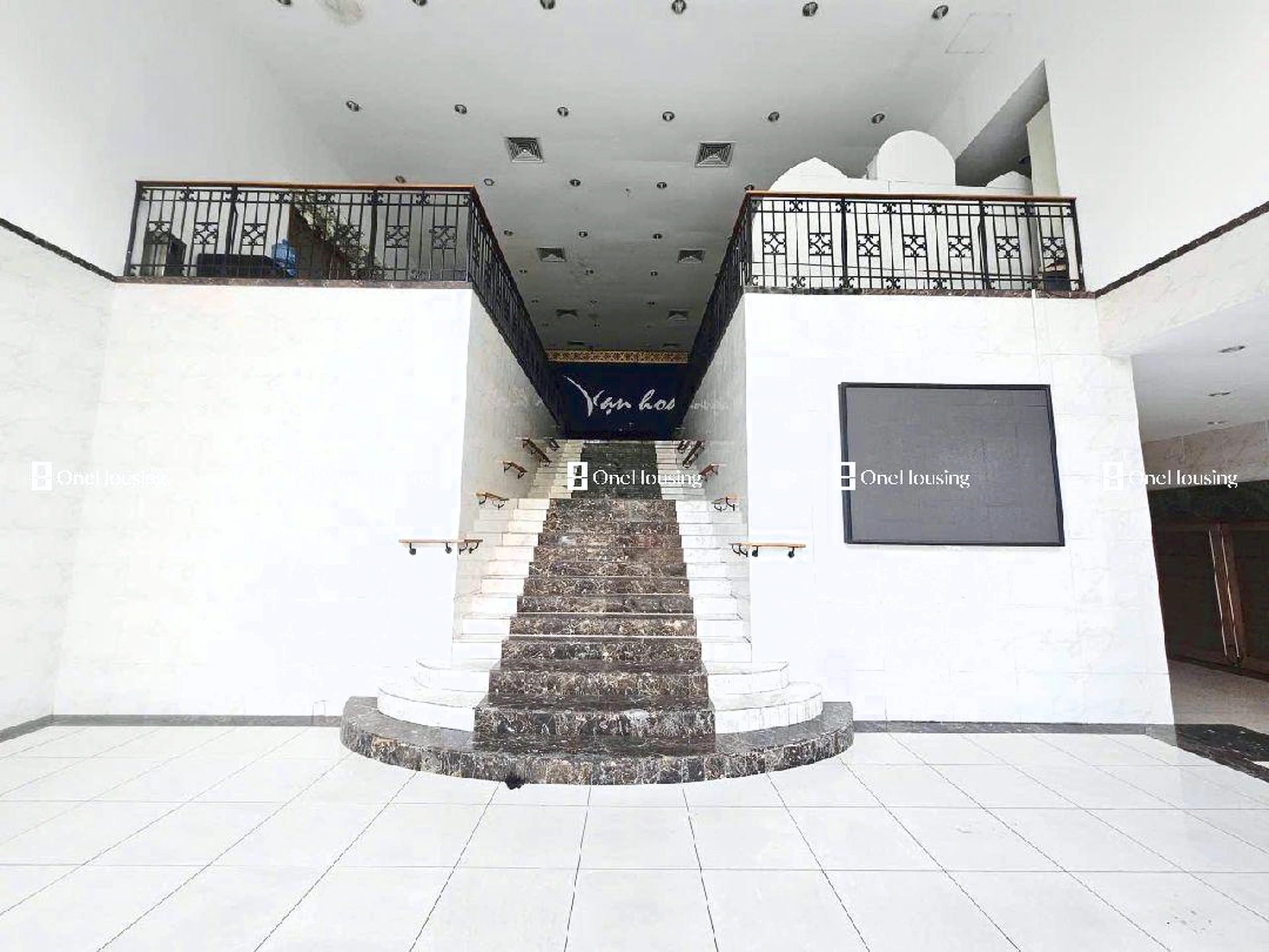 Nhà mặt phố Lê Đức Thọ, P. Mỹ Đình 1, Q. Nam Từ Liêm, TP. Hà Nội