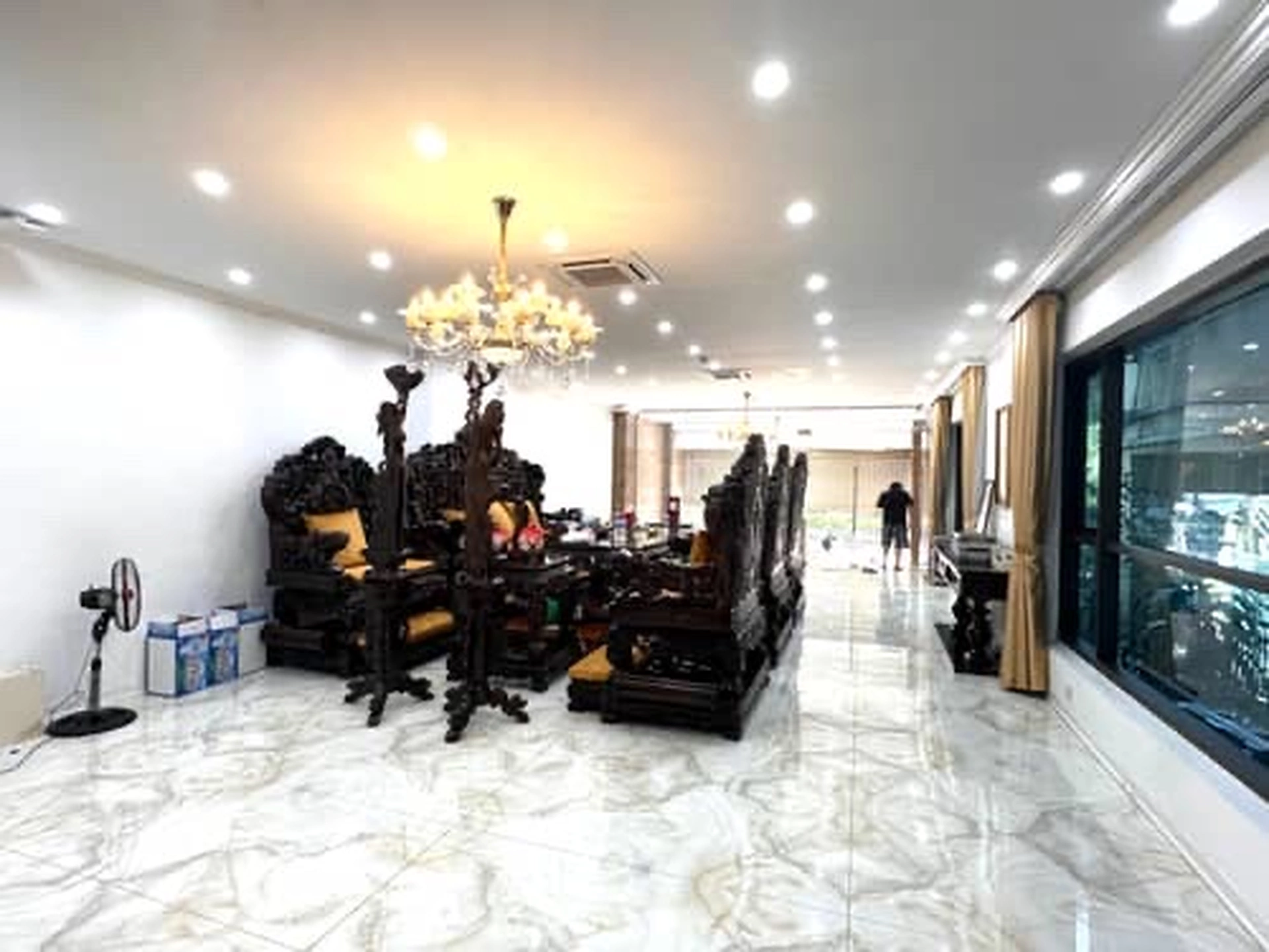 Nhà mặt phố Nguyễn Văn Cừ, P. Bồ Đề, Q. Long Biên, TP. Hà Nội