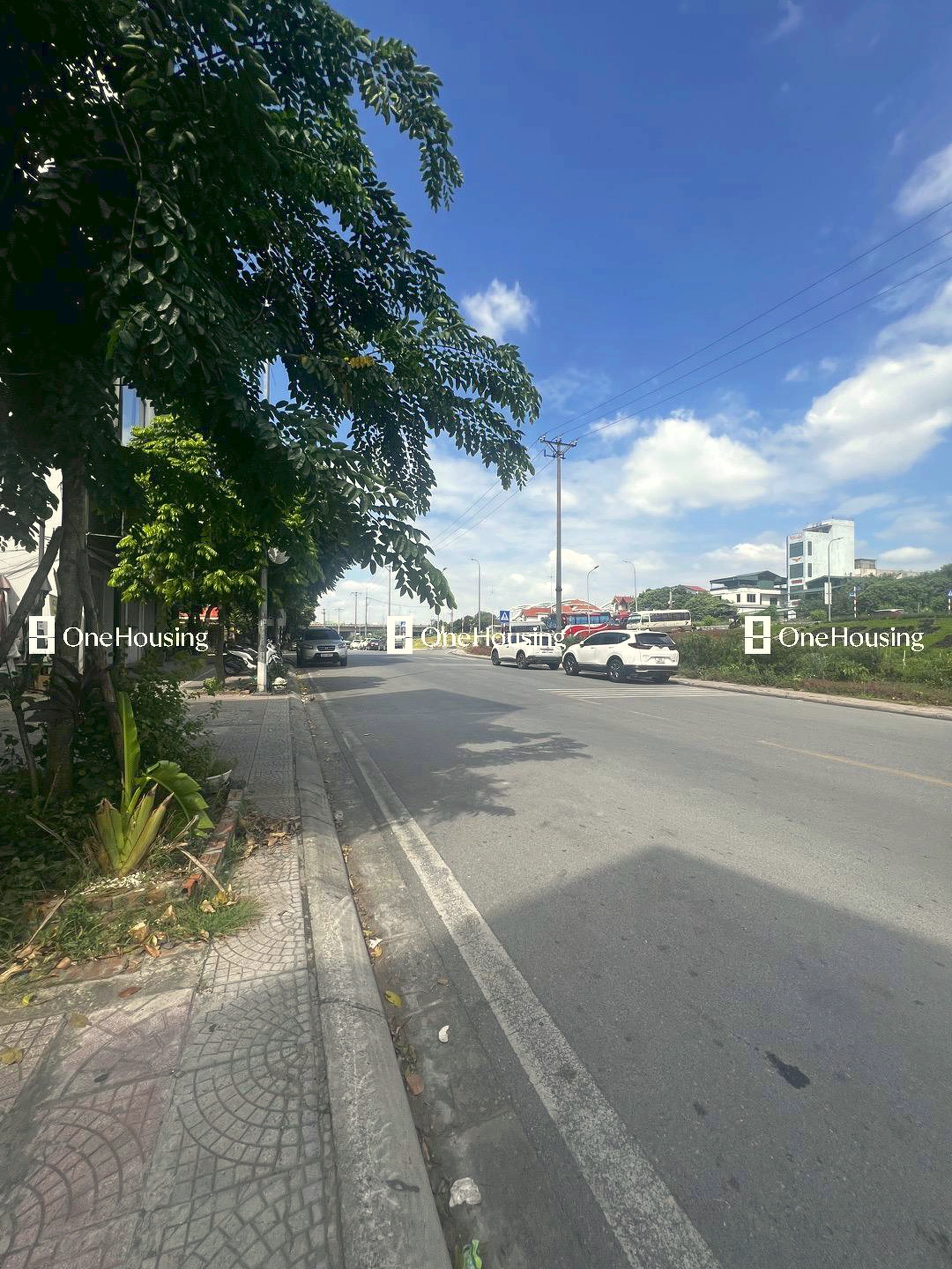 Nhà mặt phố Đê sông Đuống (đường Nam Đuống), P. Thượng Thanh, Q. Long Biên, TP. Hà Nội