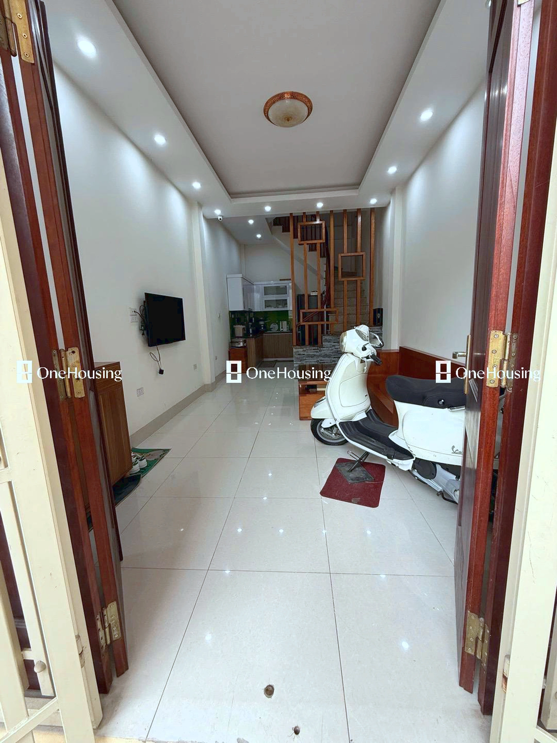 Nhà mặt ngõ cách Ngọc Thụy 50m, P. Bồ Đề, Q. Long Biên, TP. Hà Nội