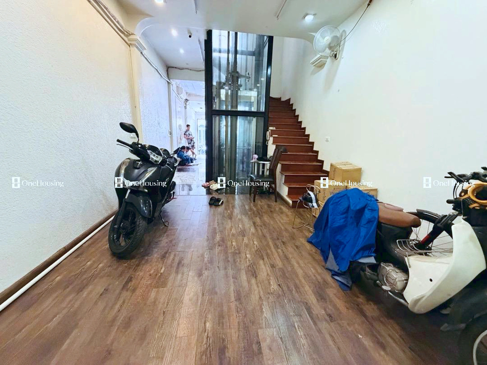 Nhà mặt phố Phó Đức Chính, P. Trúc Bạch, Q. Ba Đình, TP. Hà Nội