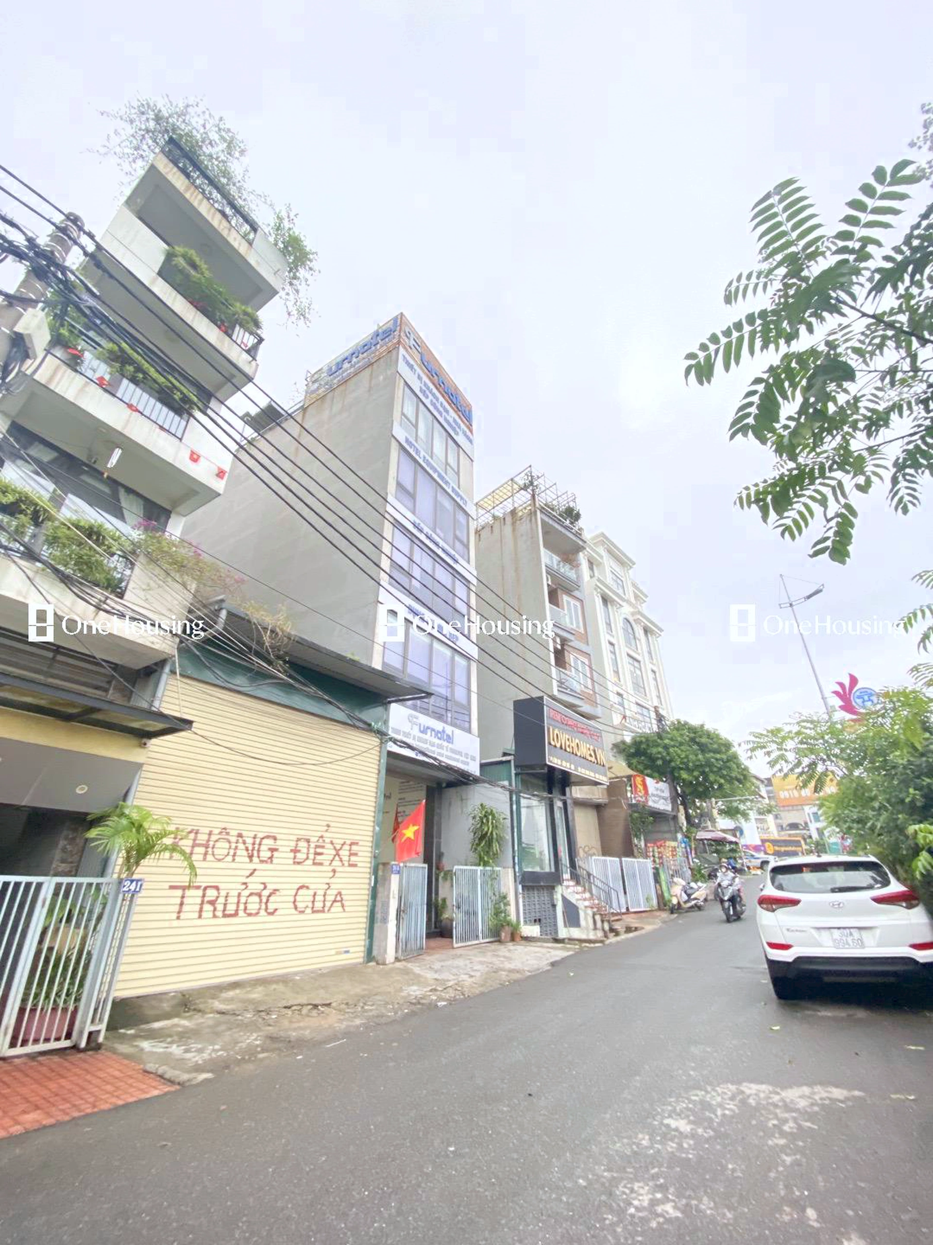 Nhà mặt phố Âu Cơ (đường gom chân đê), P. Quảng An, Q. Tây Hồ, TP. Hà Nội