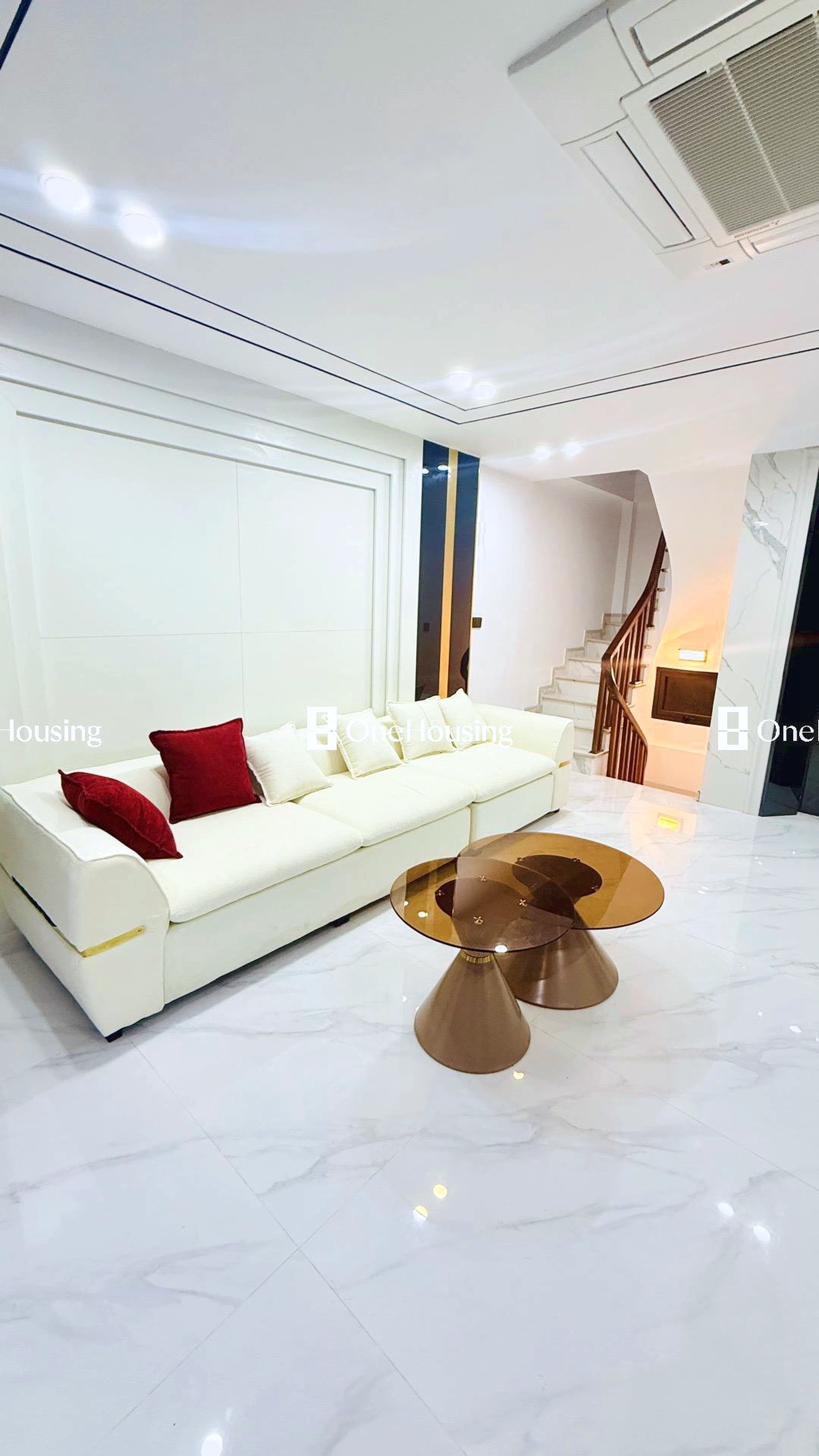 Nhà mặt ngõ cách Nguyễn Văn Cừ 50m, P. Bồ Đề, Q. Long Biên, TP. Hà Nội