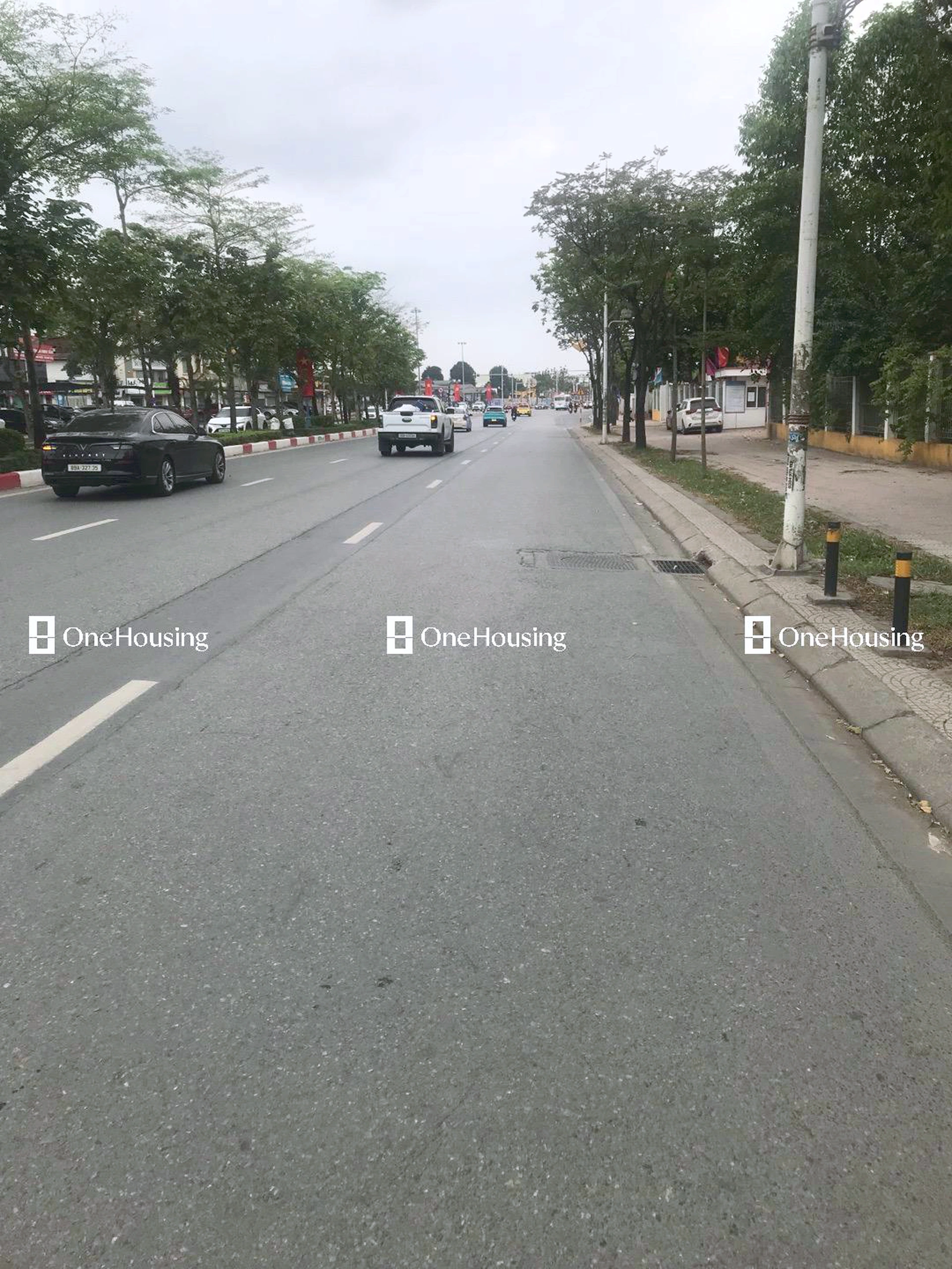 Nhà mặt phố Cổ Linh, P. Thạch Bàn, Q. Long Biên, TP. Hà Nội