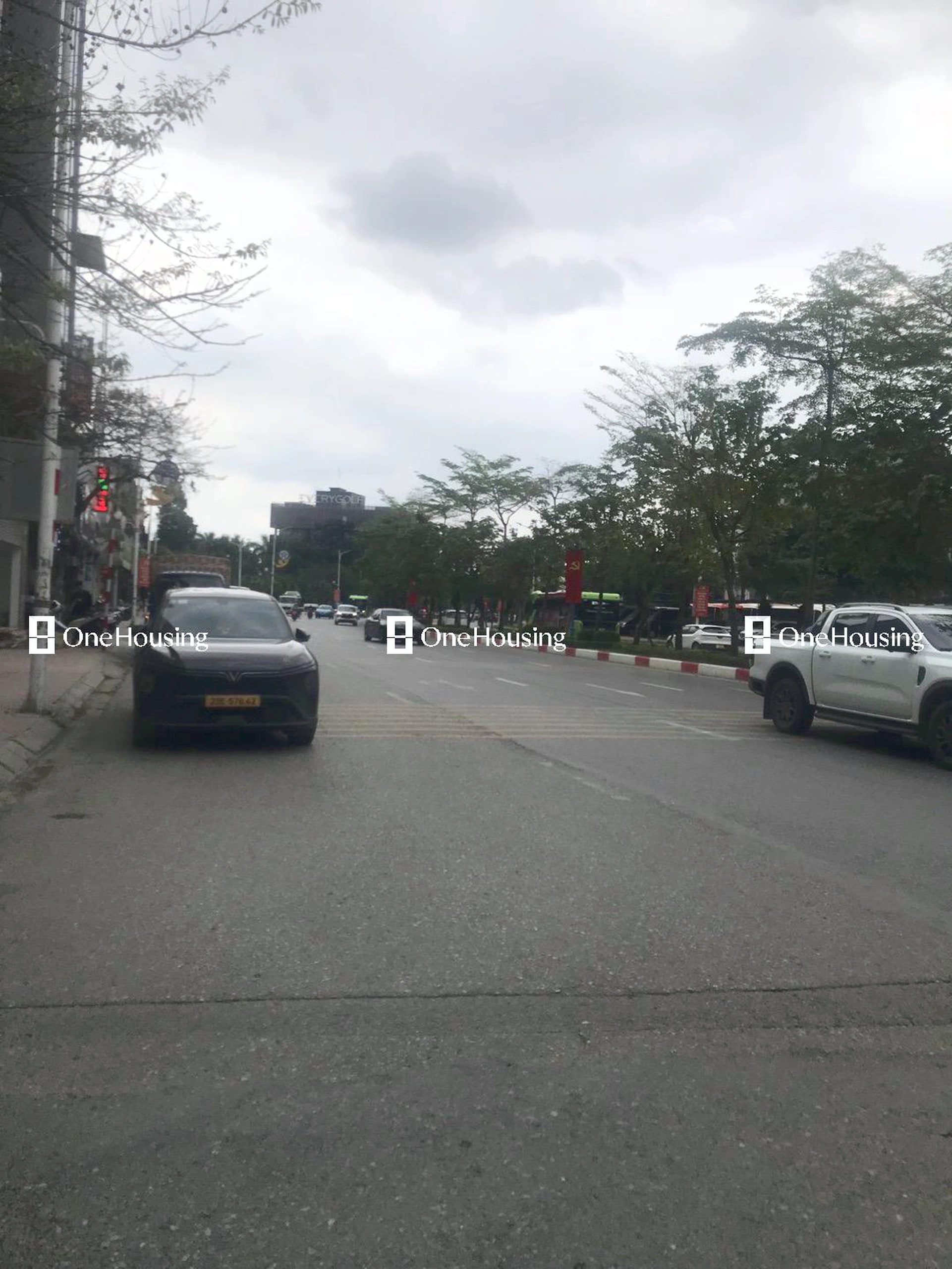 Nhà mặt phố Cổ Linh, P. Thạch Bàn, Q. Long Biên, TP. Hà Nội